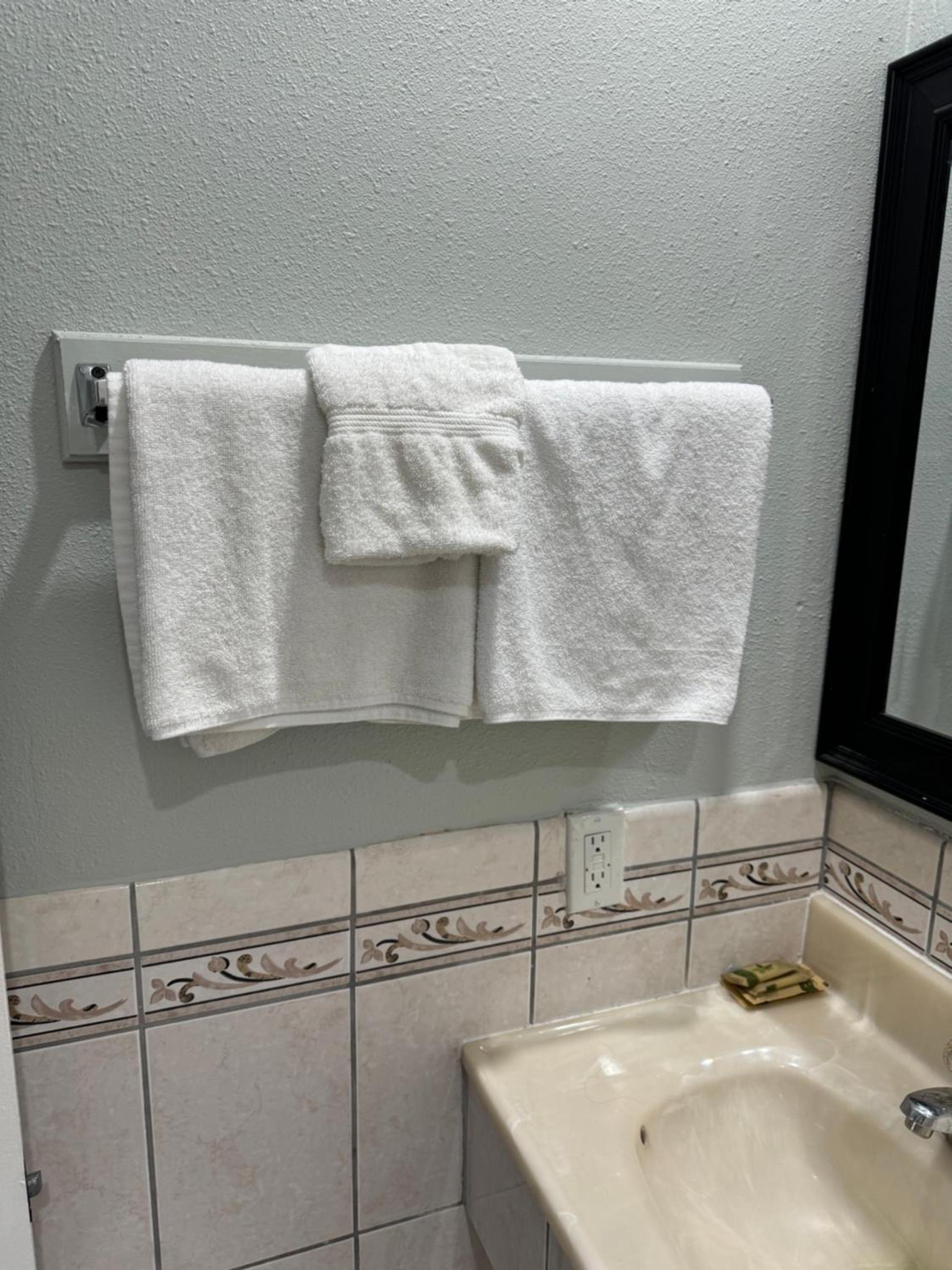 La Cienega Inn Motel photo 18