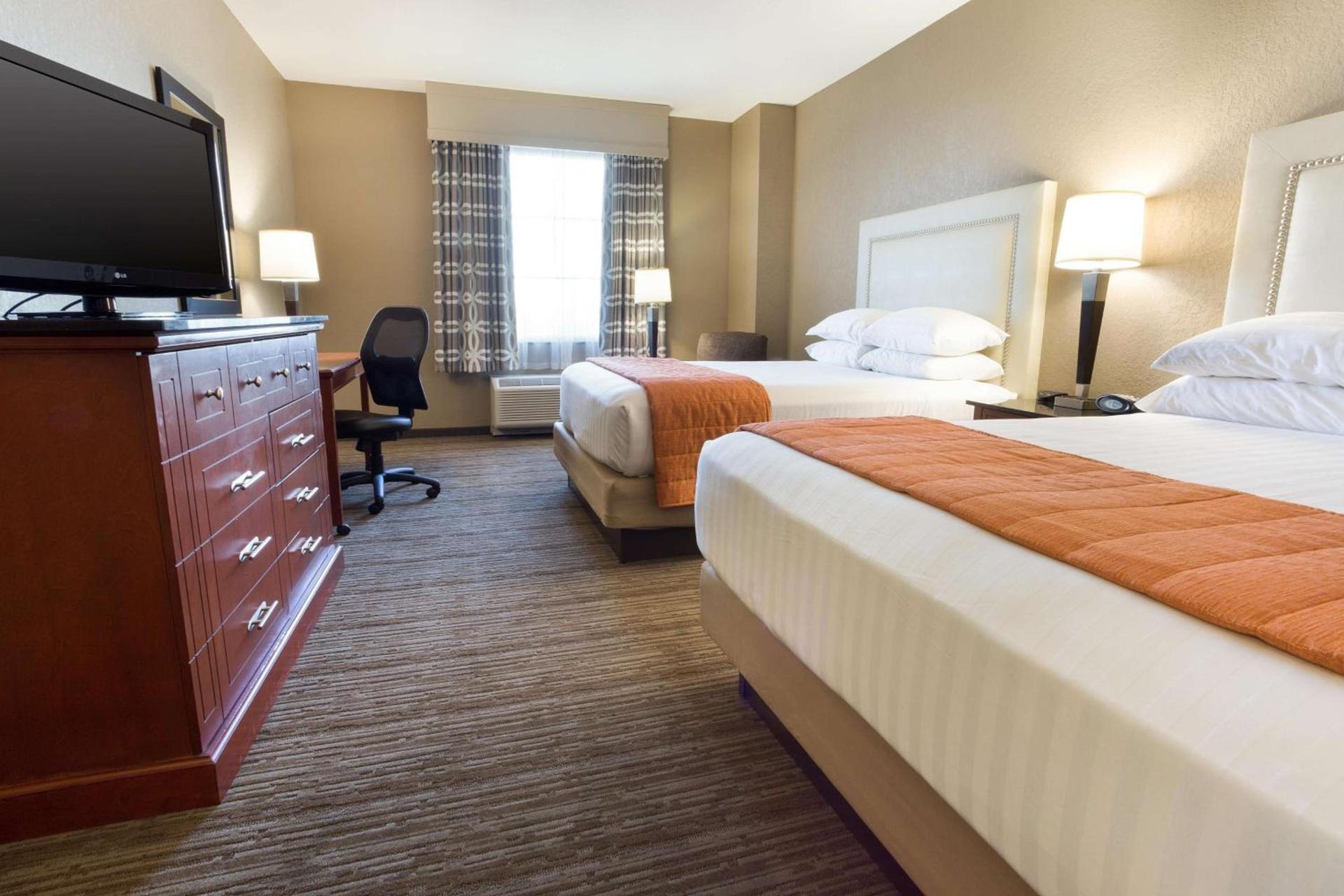 Drury Inn & Suites Cincinnati Sharonville photo 14