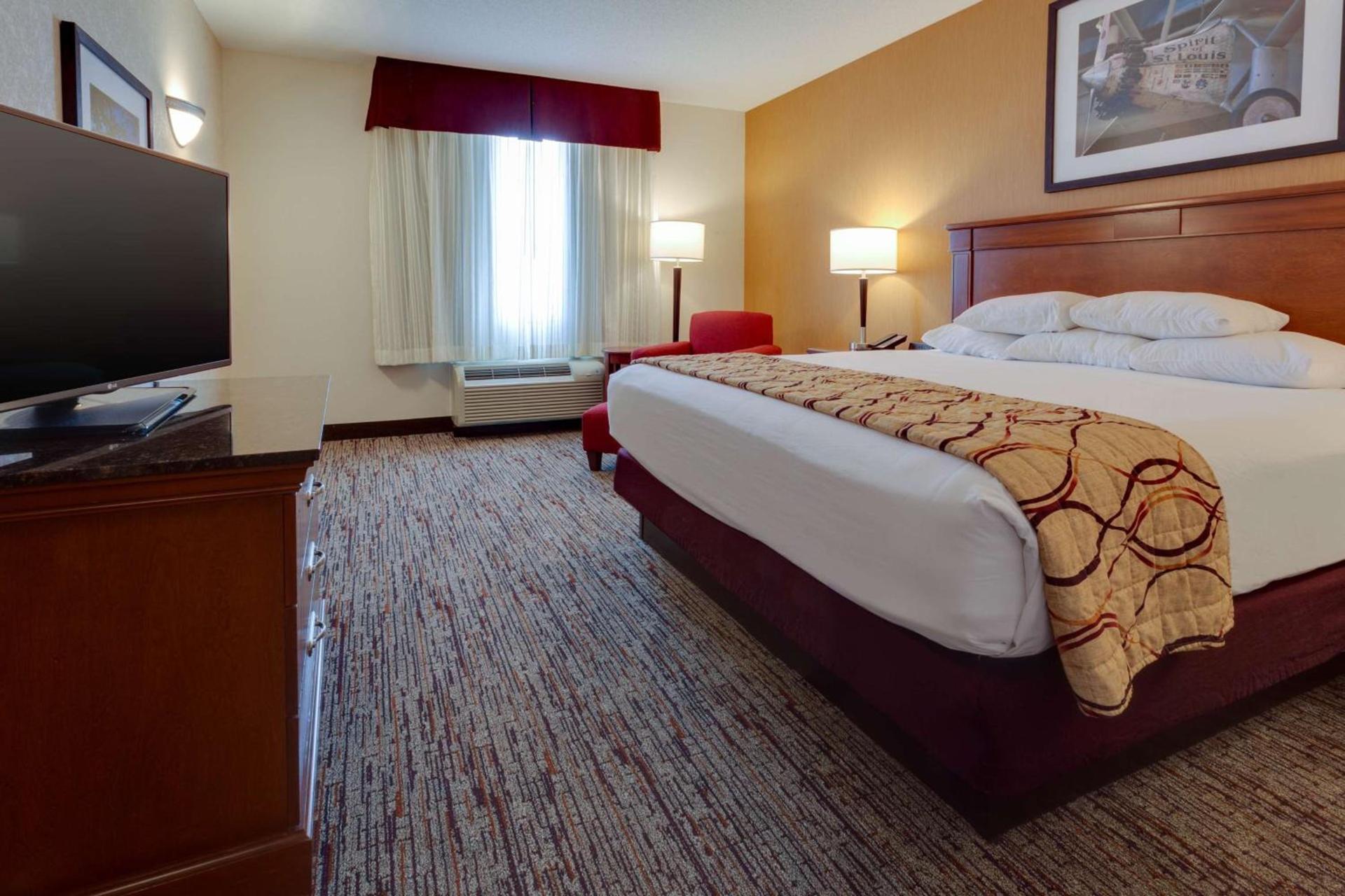 Drury Inn & Suites St. Louis Forest Park photo 11