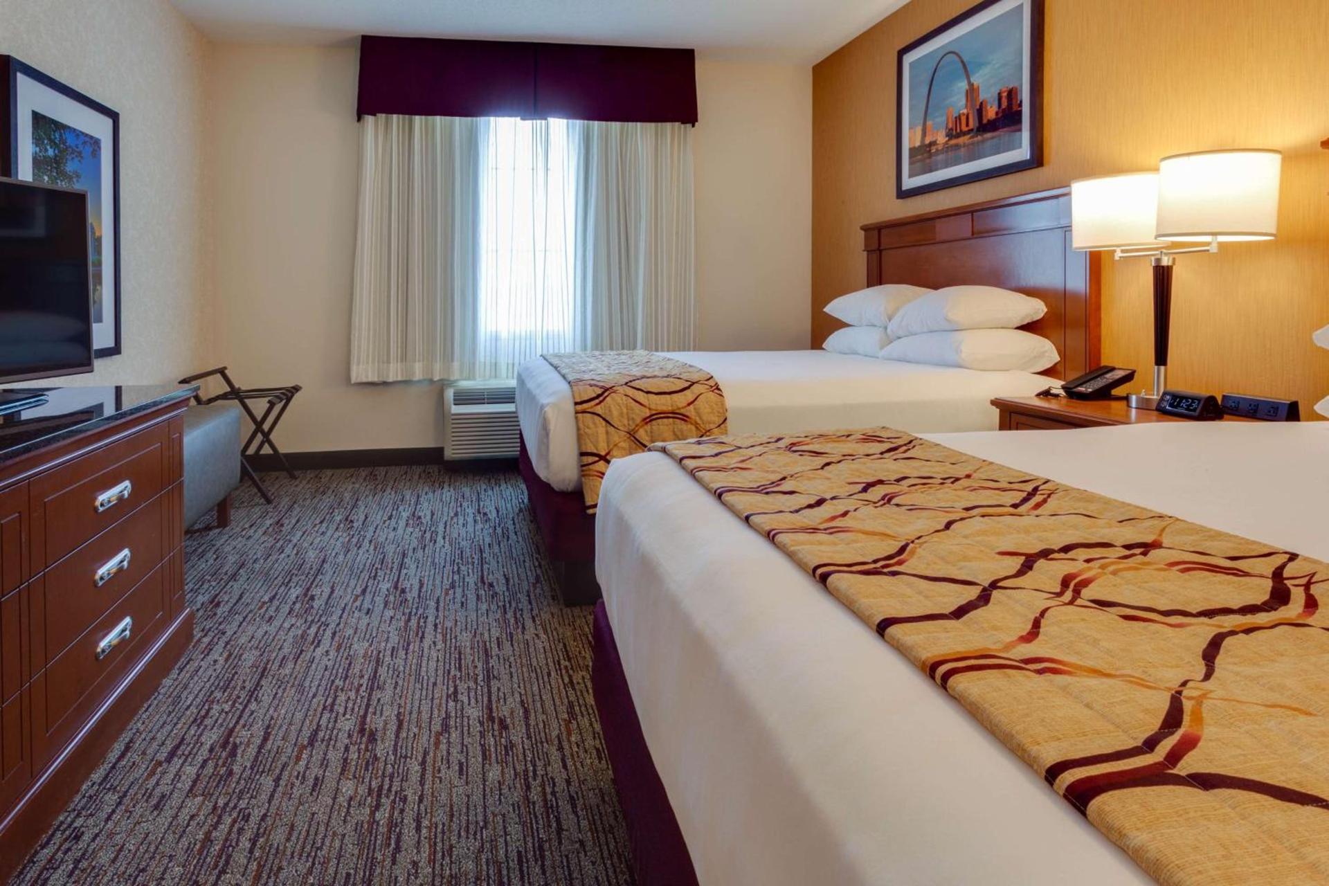 Drury Inn & Suites St. Louis Forest Park photo 13