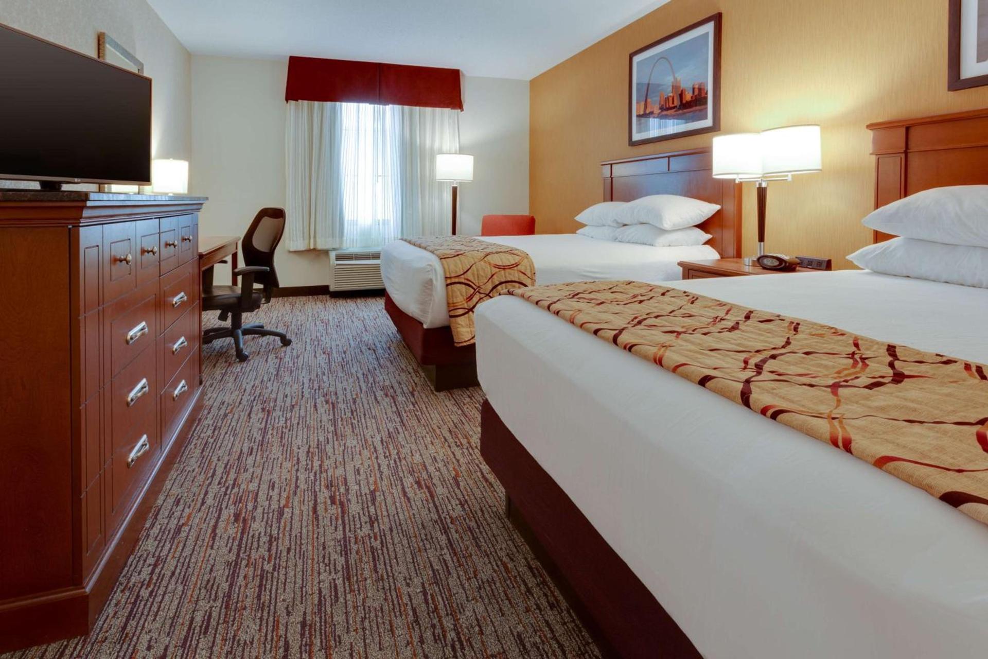 Drury Inn & Suites St. Louis Forest Park photo 14