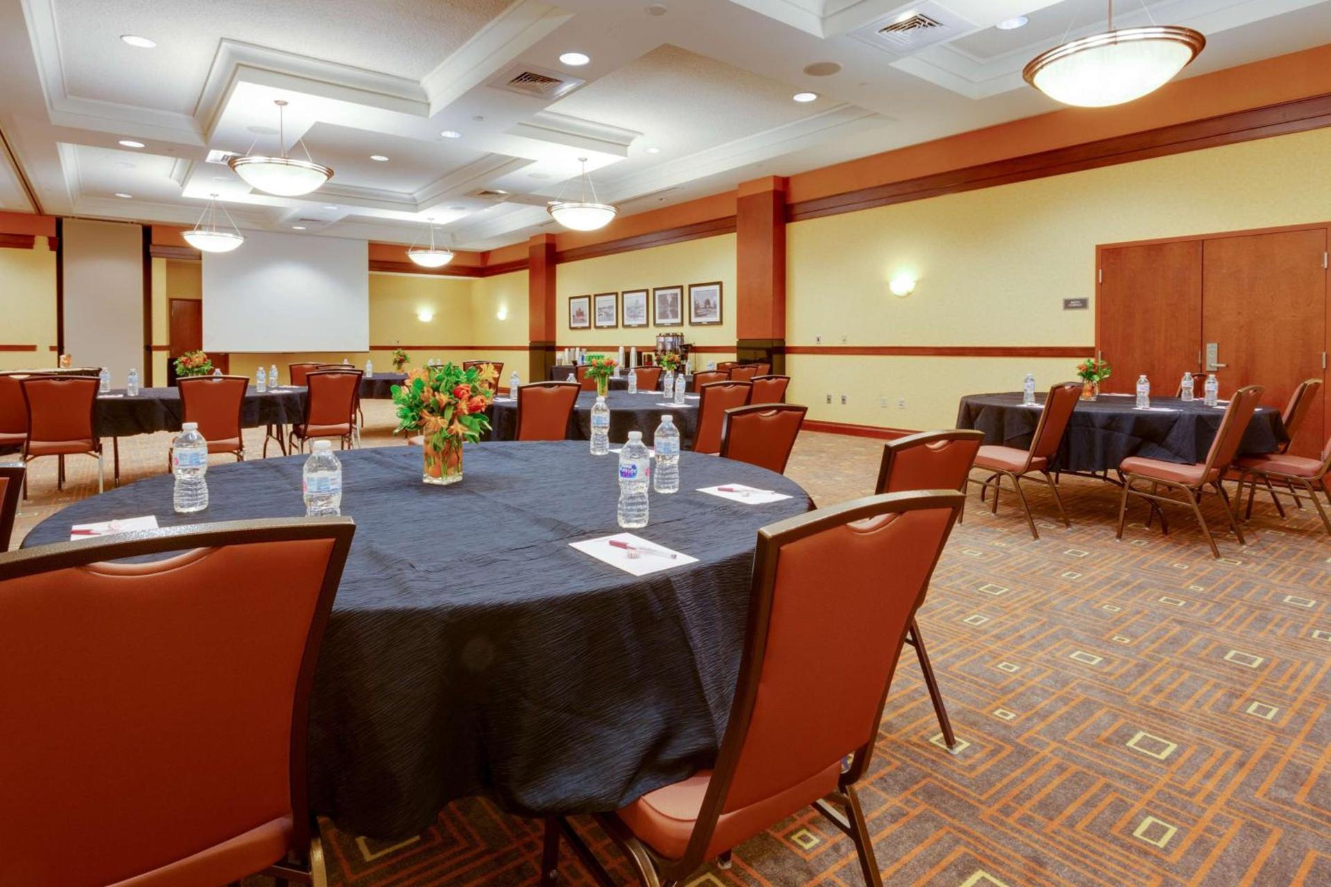 Drury Inn & Suites St. Louis Forest Park photo 24