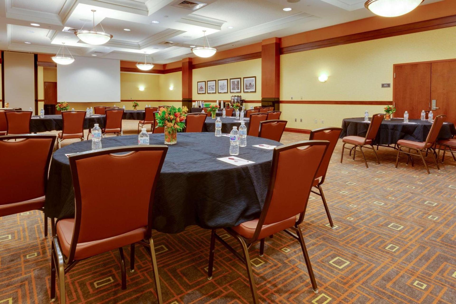 Drury Inn & Suites St. Louis Forest Park photo 26