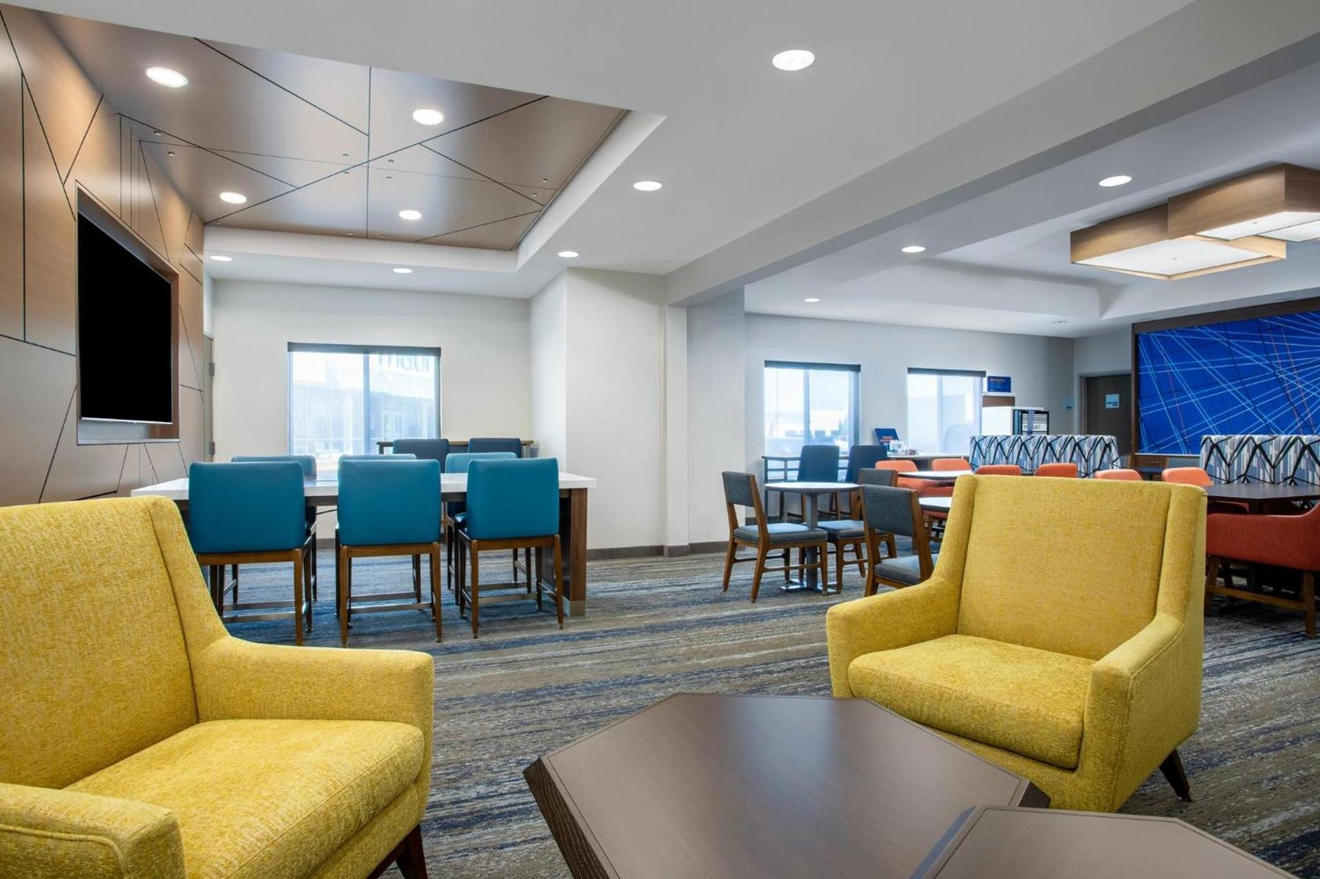 Holiday Inn Express & Suites Clinton by IHG photo 45