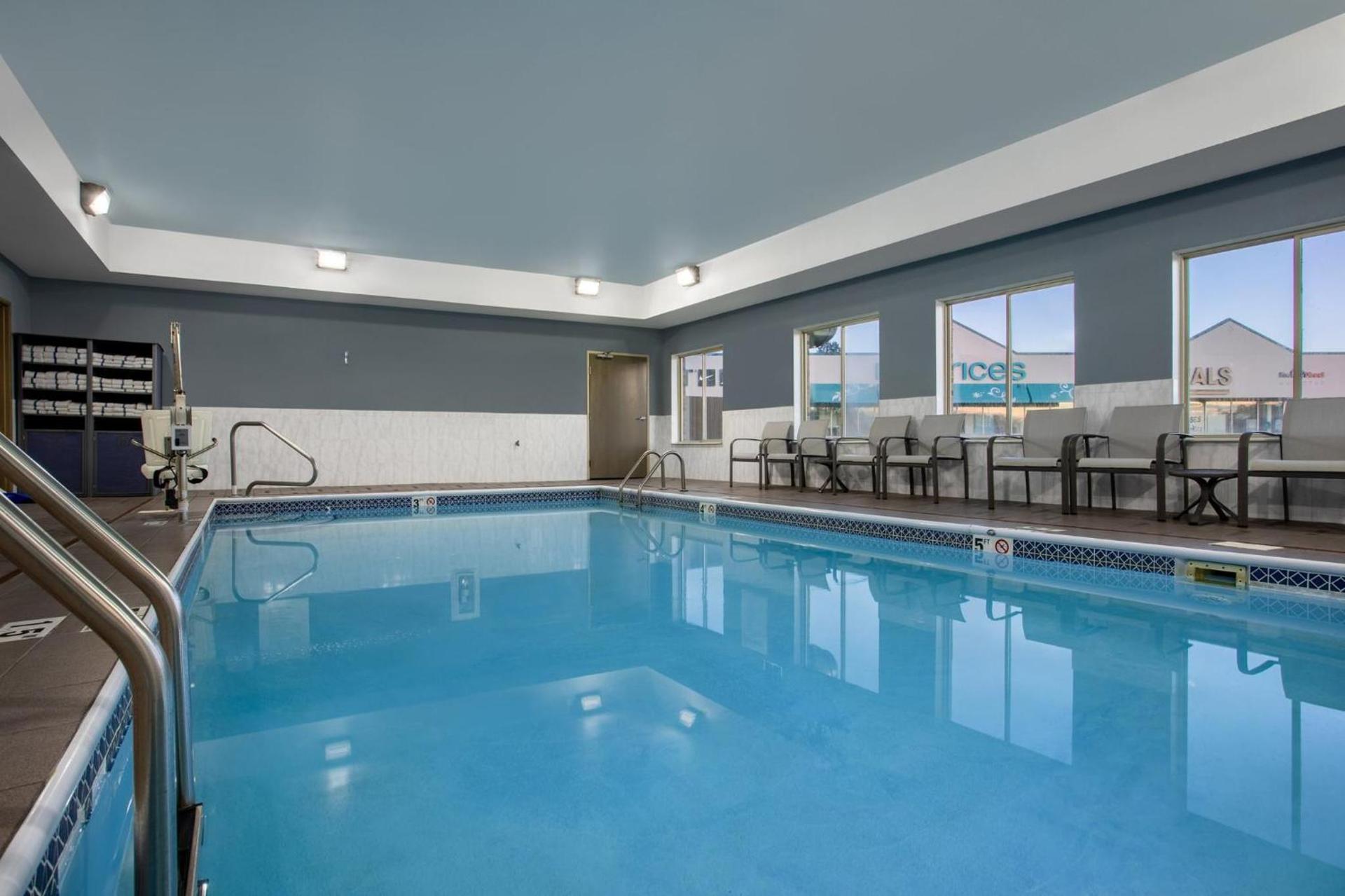 Holiday Inn Express & Suites Clinton by IHG photo 62