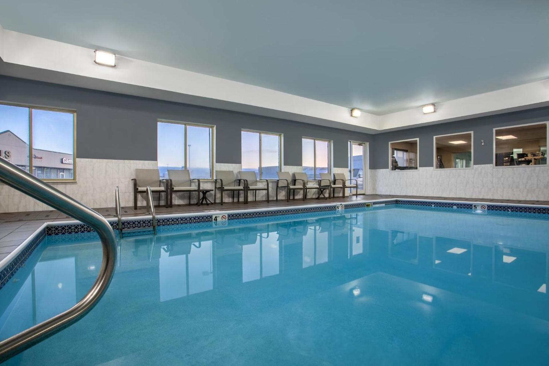 Holiday Inn Express & Suites Clinton by IHG photo 58