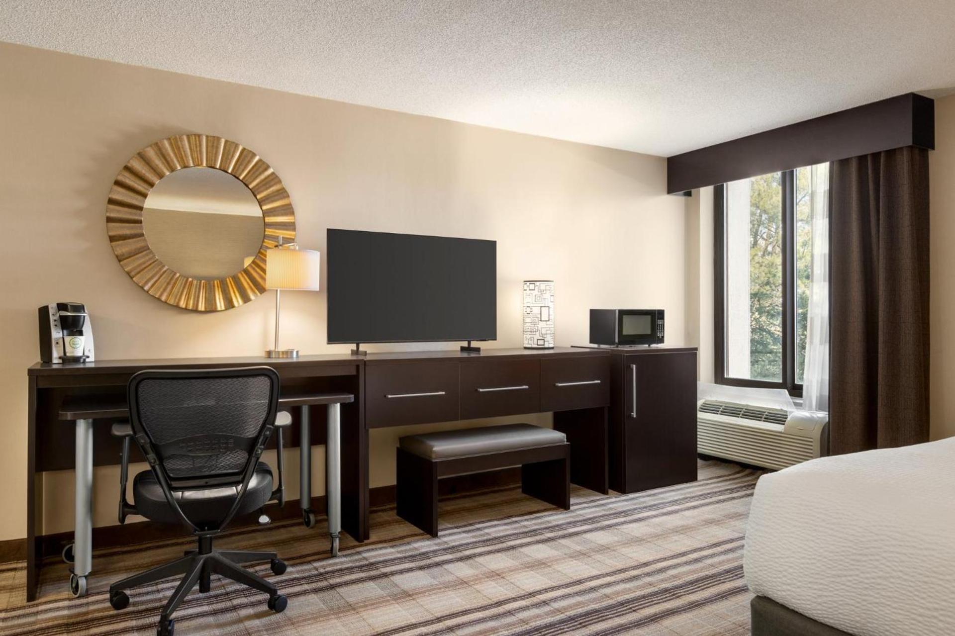Holiday Inn Gaithersburg by IHG photo 36