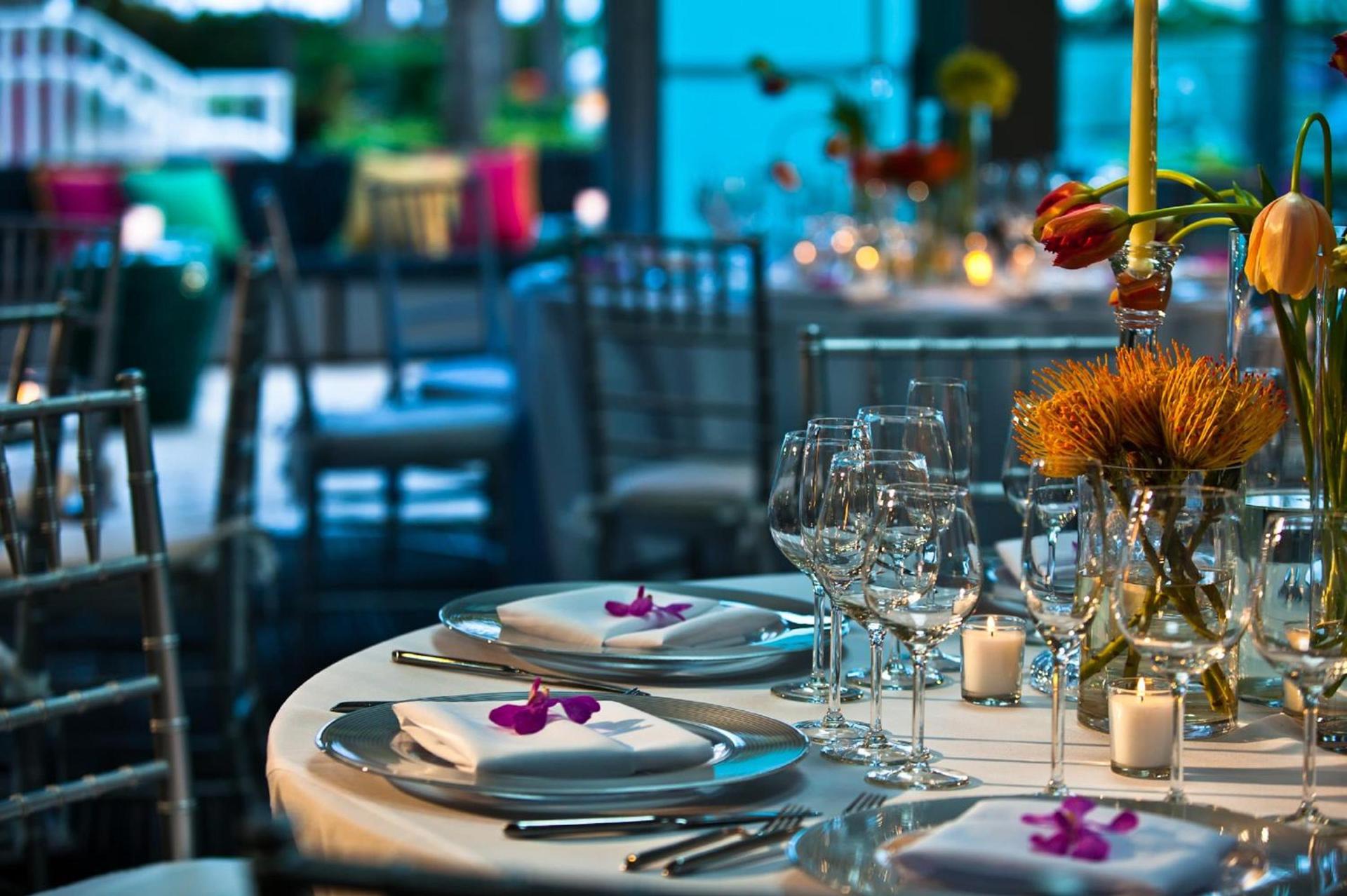 Kimpton Surfcomber Hotel by IHG photo 32