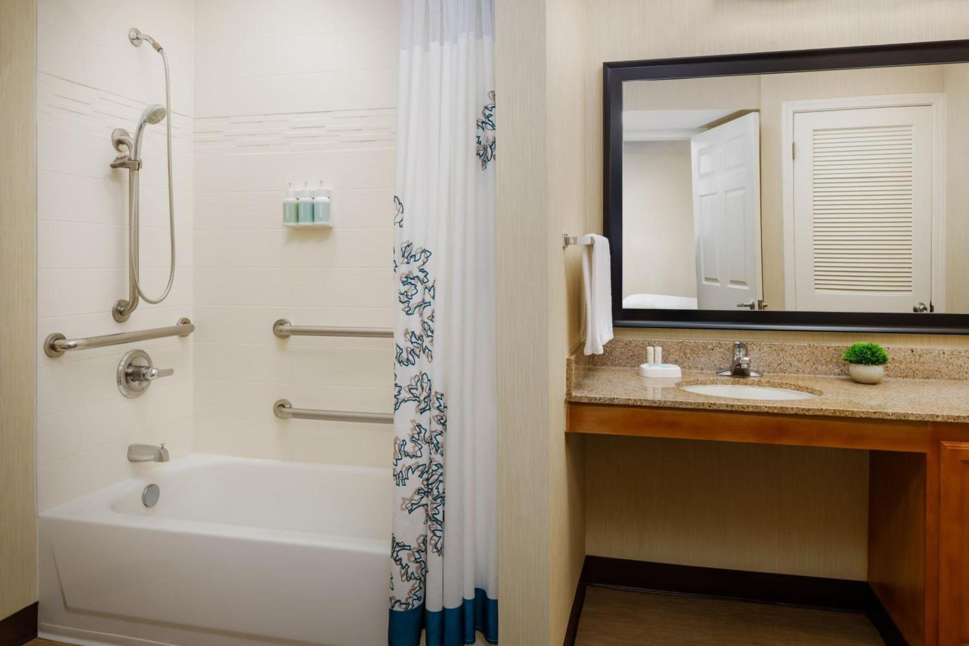 Residence Inn by Marriott Fremont Silicon Valley photo 12
