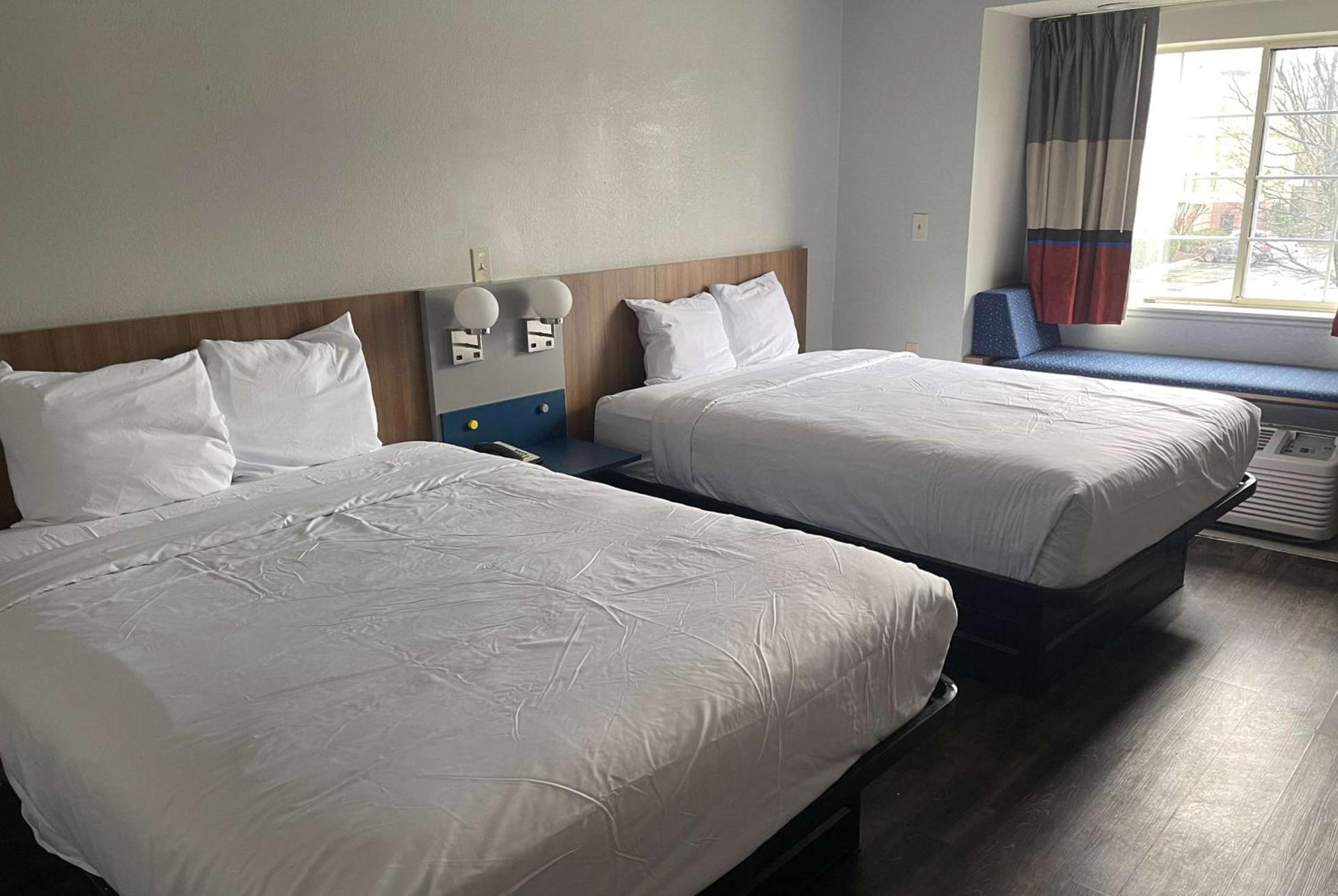 Microtel Inn by Wyndham Atlanta Airport photo 22