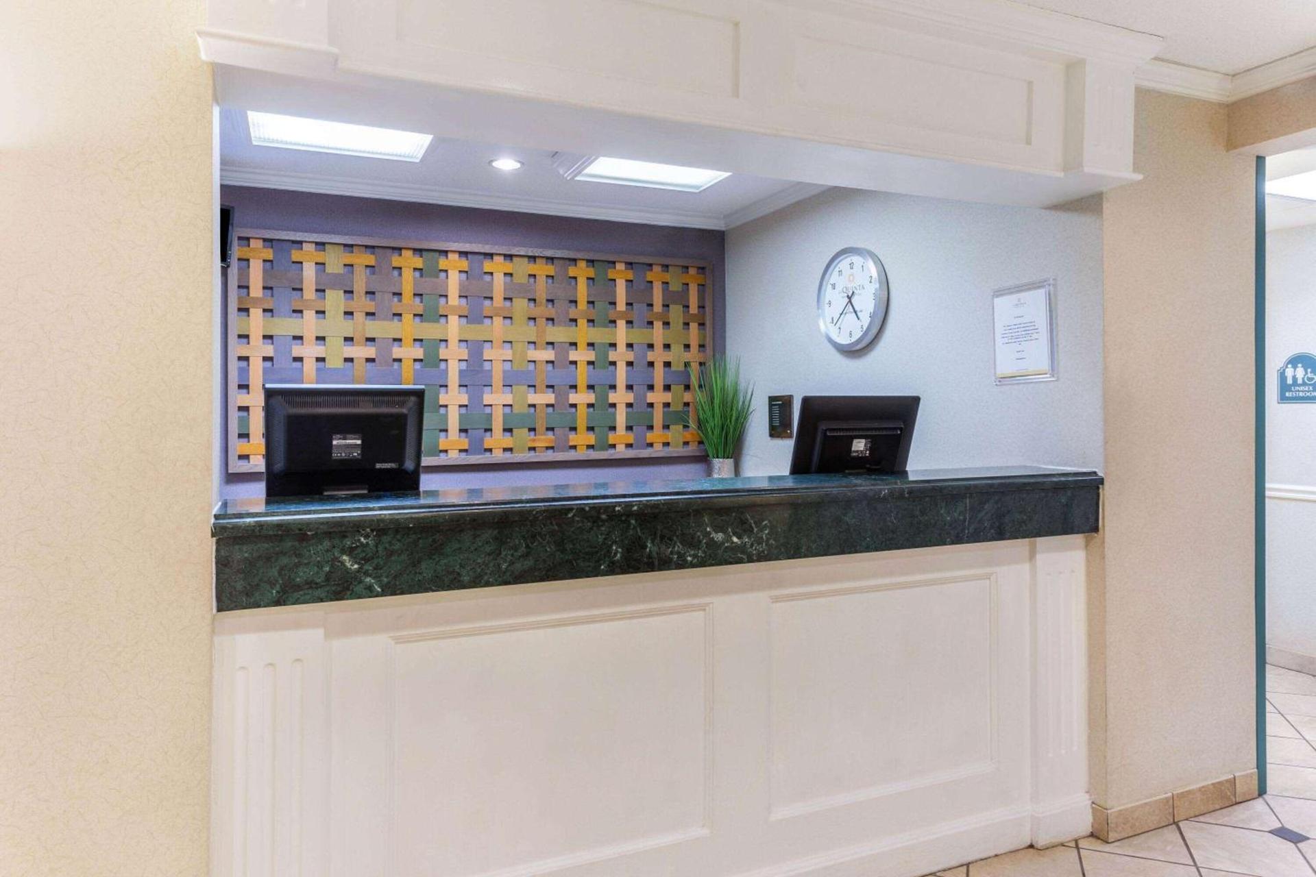 La Quinta by Wyndham Chicago Gurnee photo 7