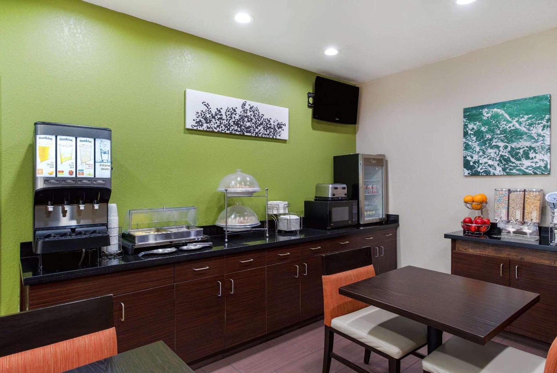 Sleep Inn University photo 23
