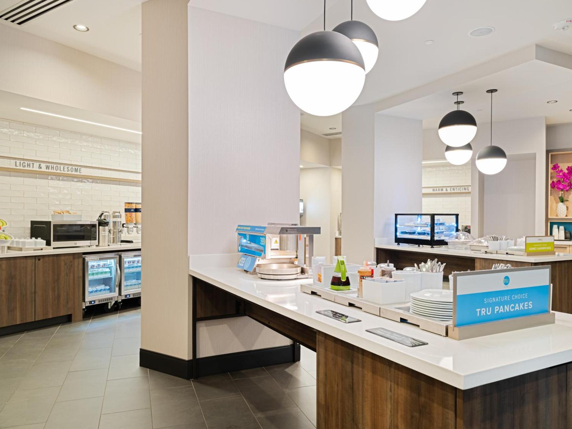 Tru By Hilton Atlanta Airport College Park photo 9