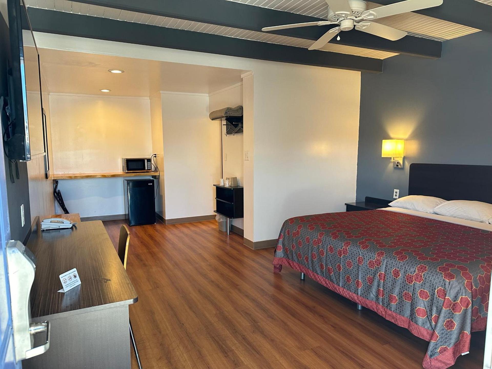 Motel 6 Sullivan MO photo 6