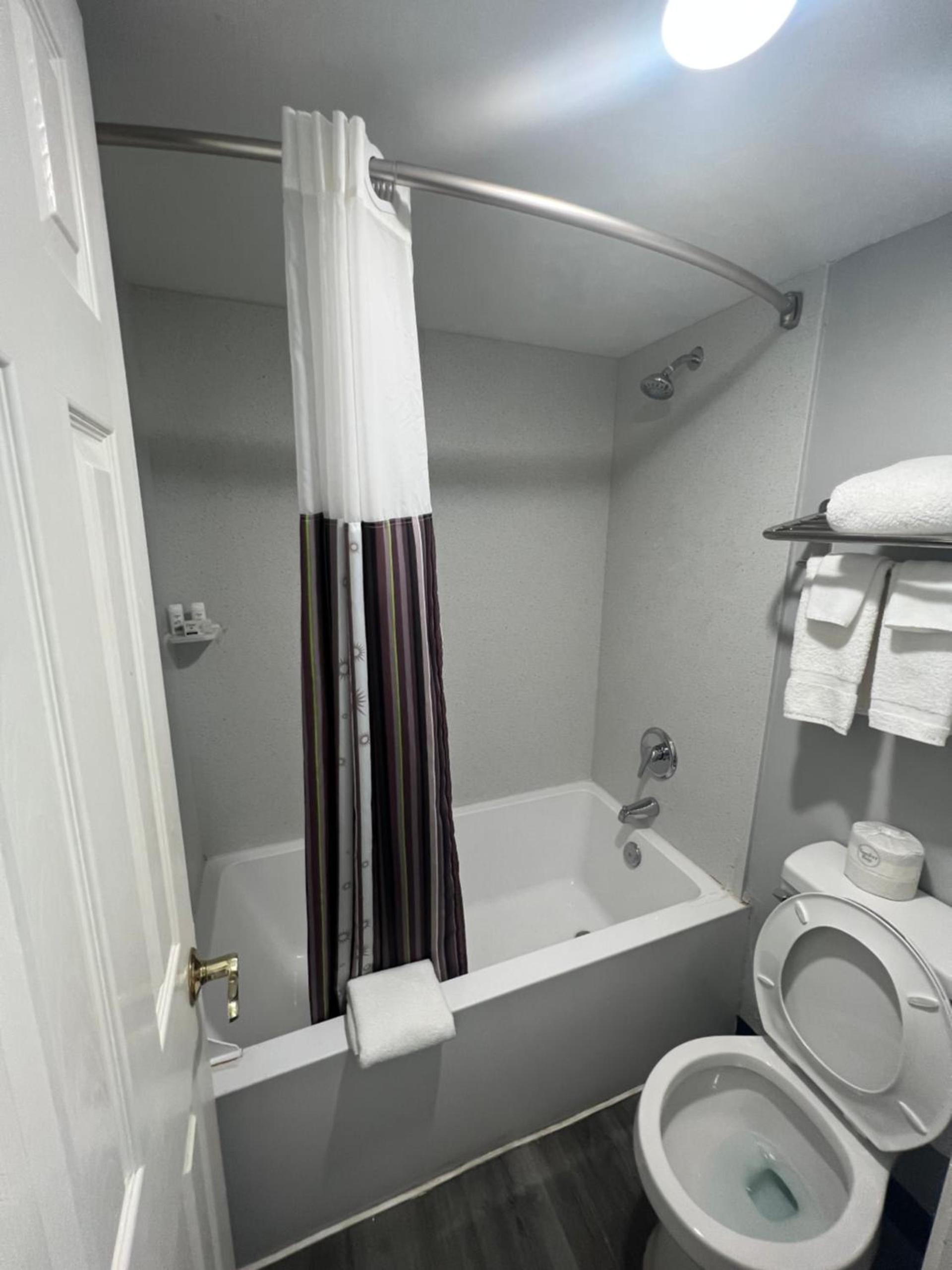 La Quinta Inn by Wyndham Amarillo Mid-City photo 44