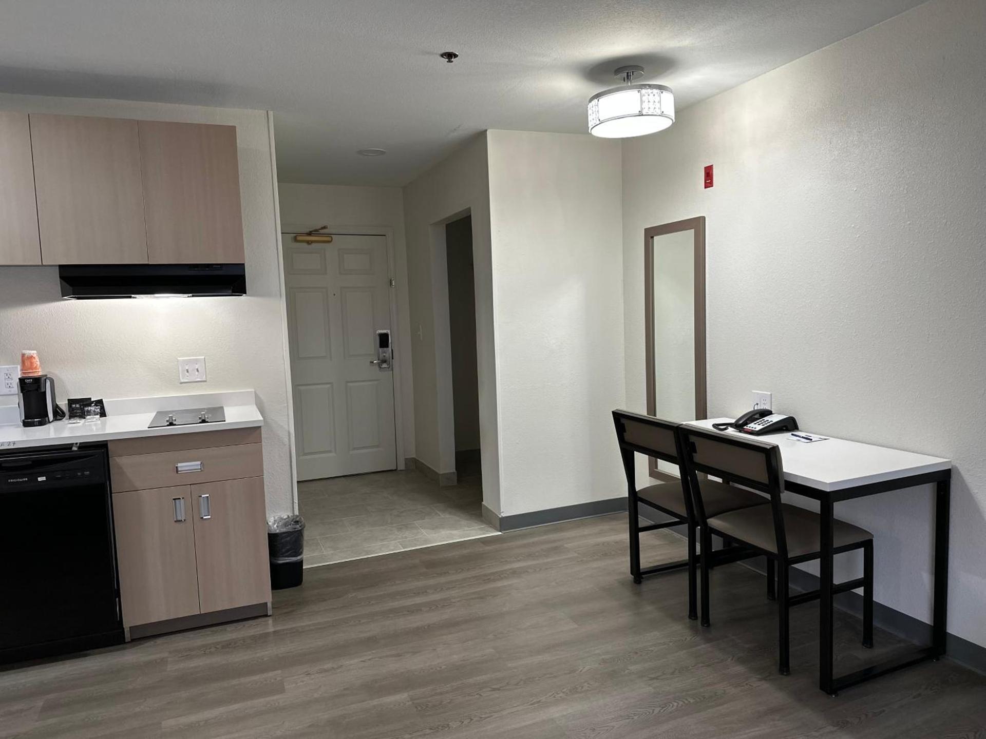 MainStay Suites Columbia Harbison photo 12