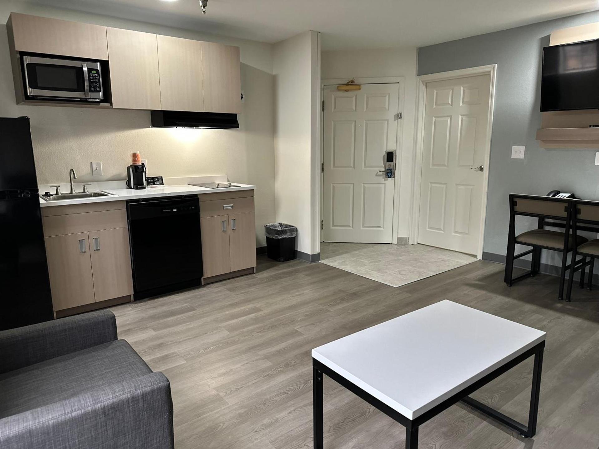 MainStay Suites Columbia Harbison photo 18