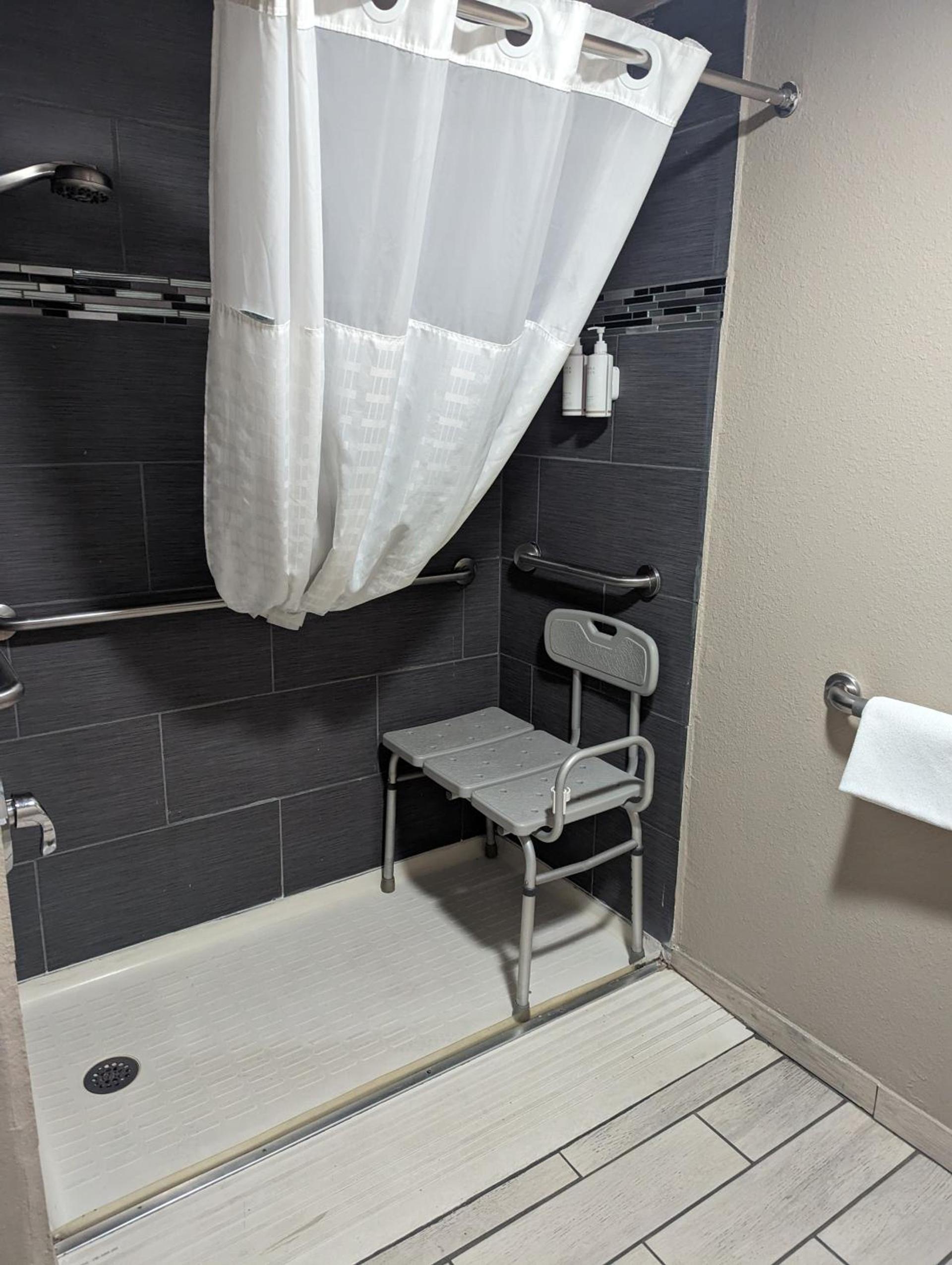 Travelodge by Wyndham Pueblo photo 22