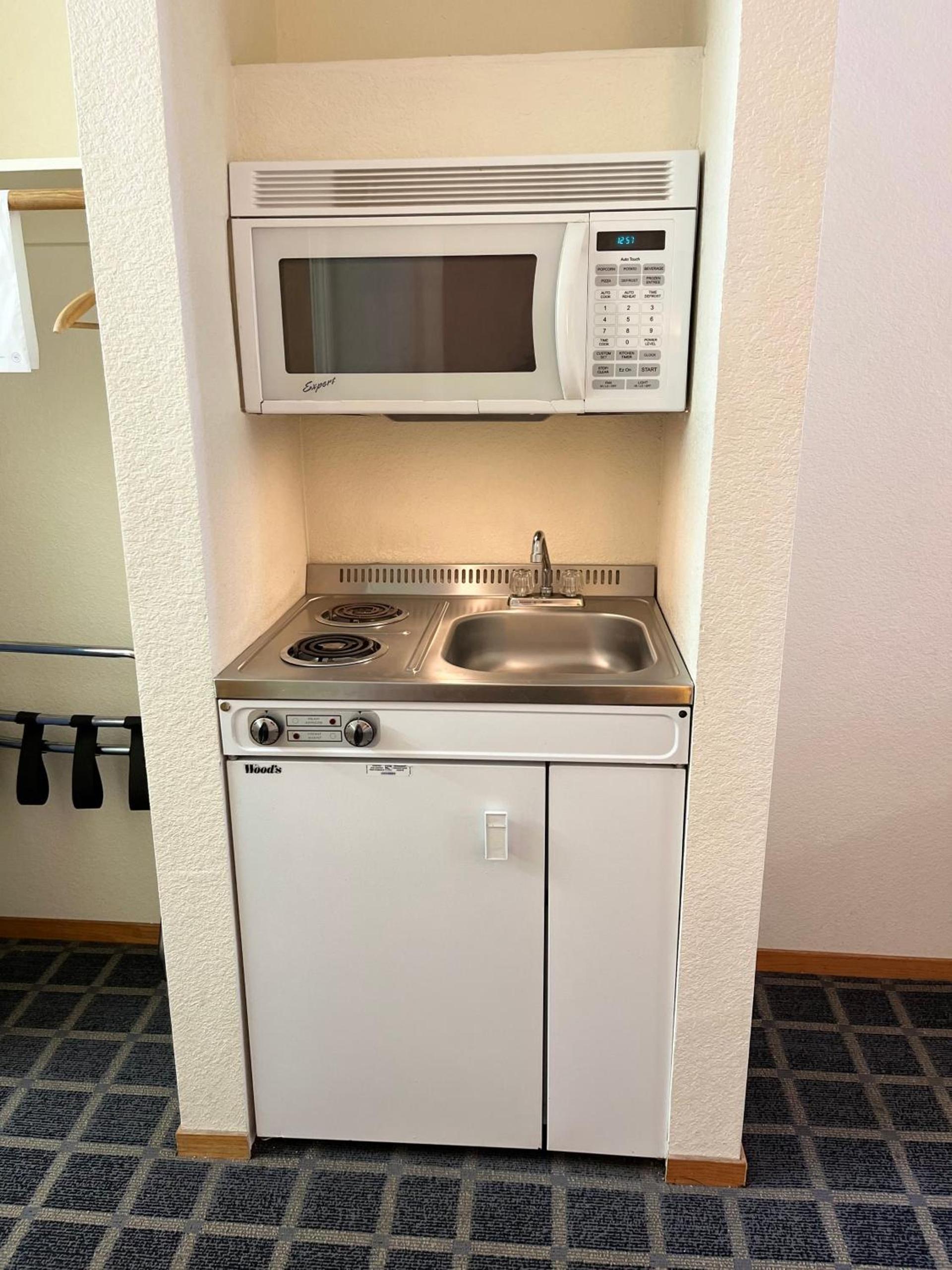 Creekside Inn & Suites photo 18