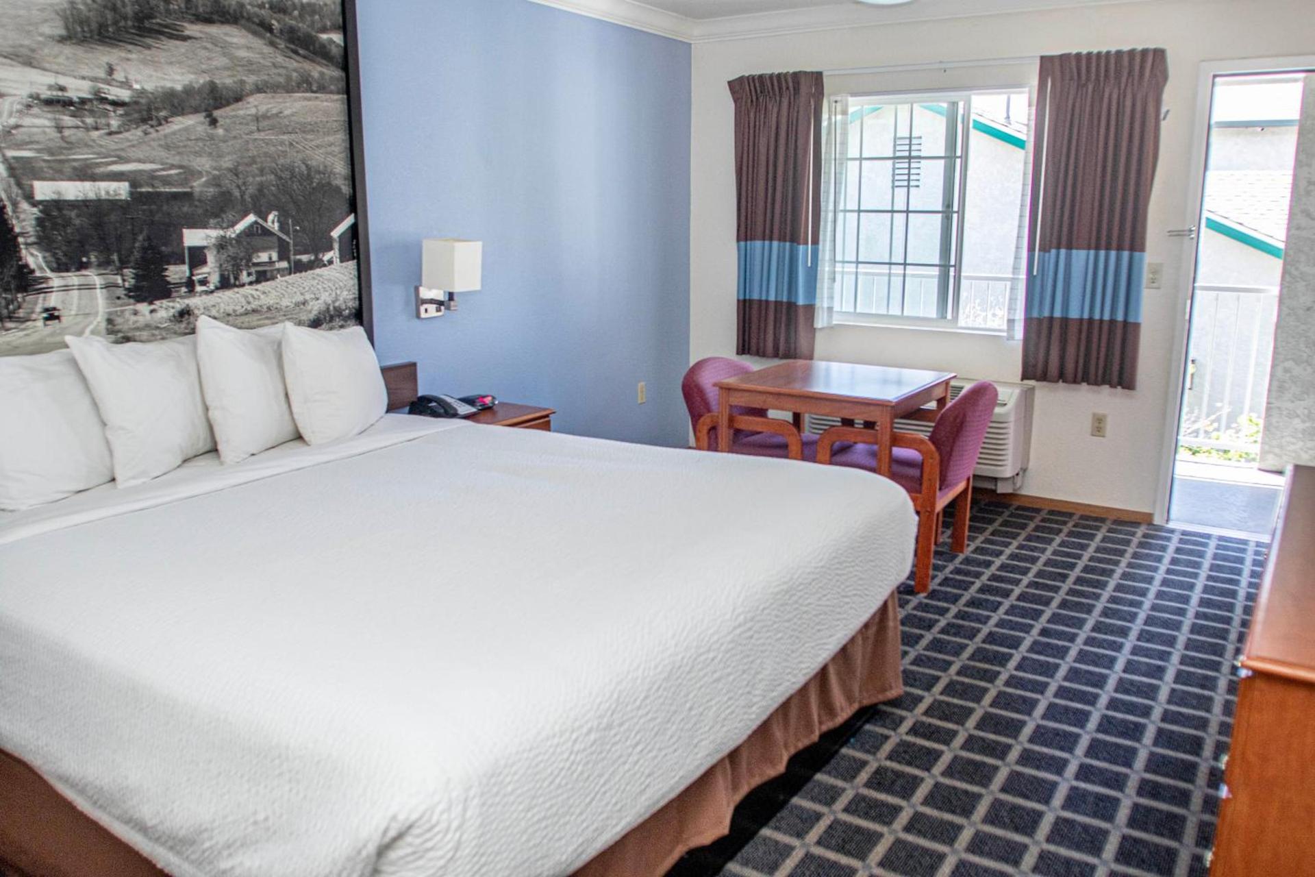 Creekside Inn & Suites photo 24