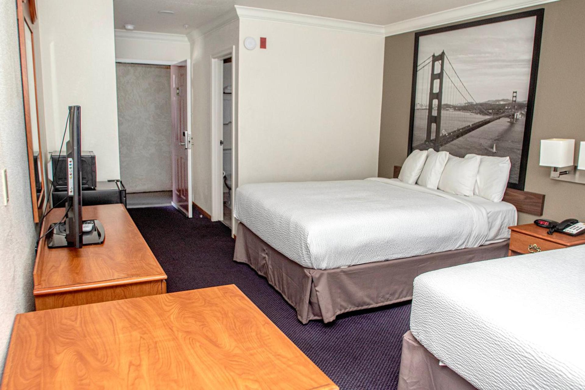 Creekside Inn & Suites photo 35