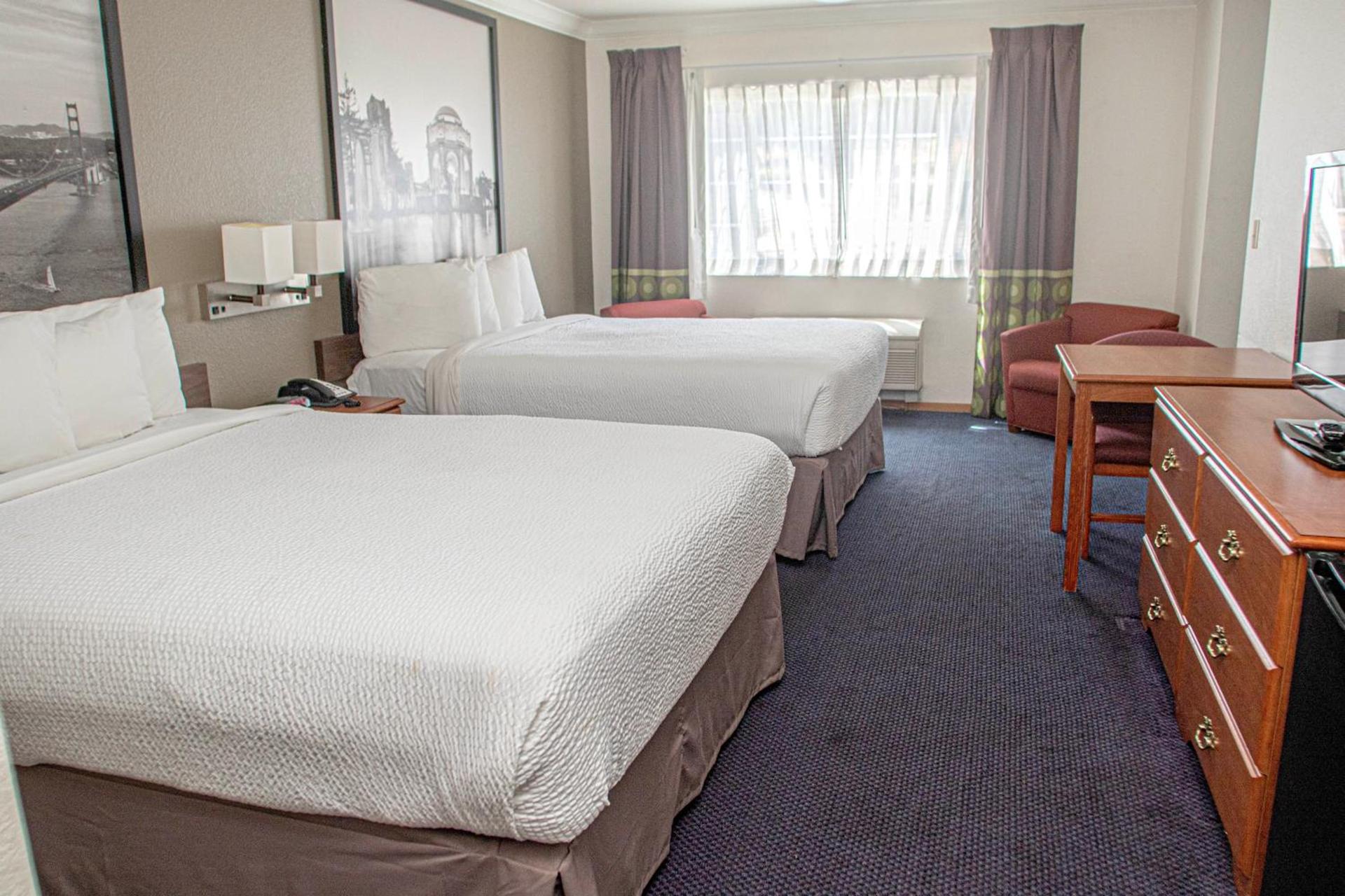Creekside Inn & Suites photo 36