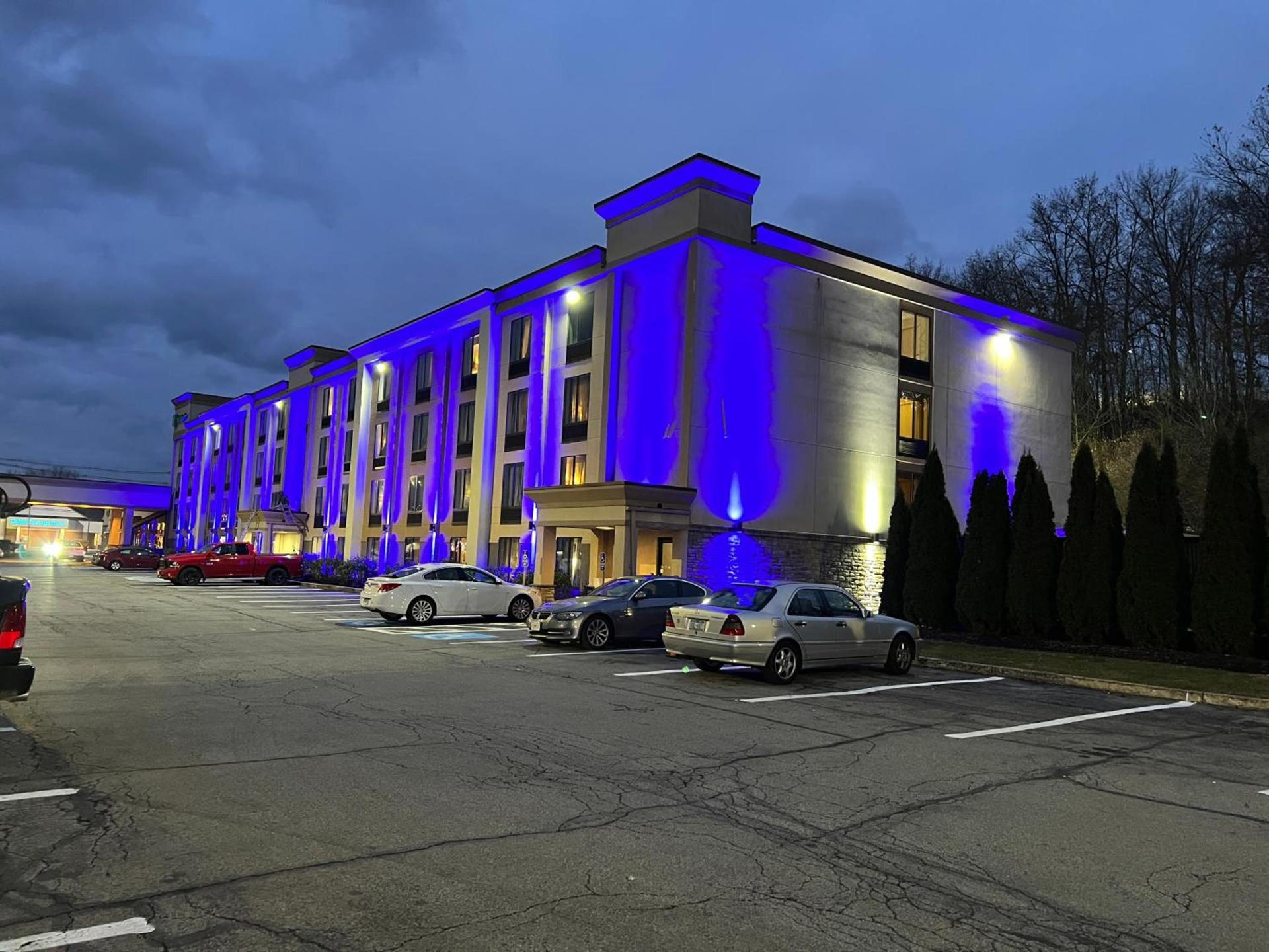 Comfort Inn & Suites Danbury-Bethel — hotel in Danbury