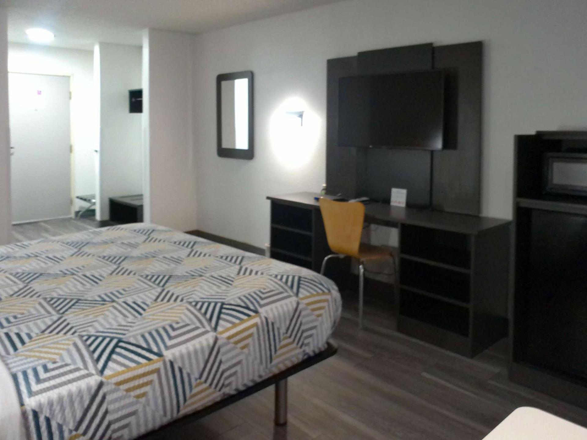 Motel 6-Winslow, AZ photo 6
