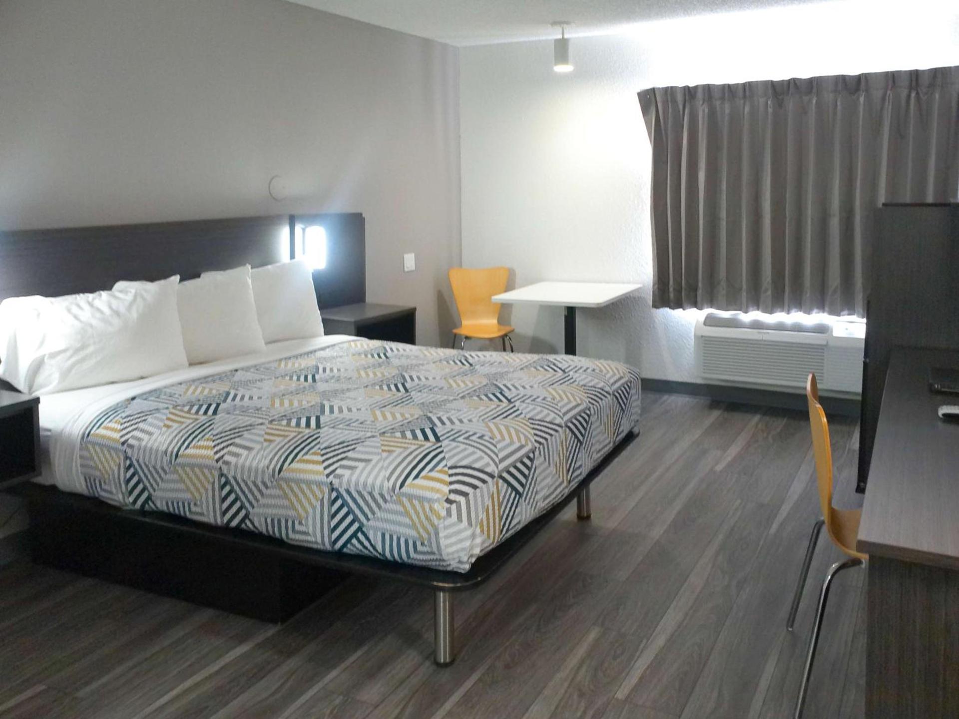 Motel 6-Winslow, AZ photo 9