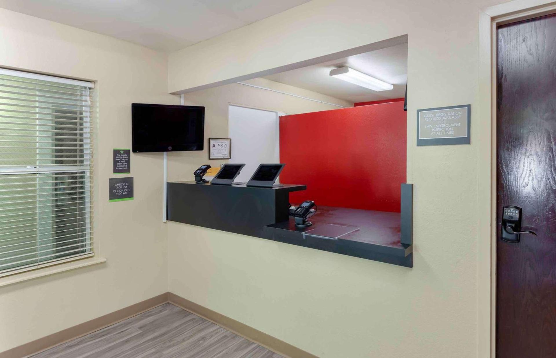 Extended Stay America Select Suites - Durham - University photo 5