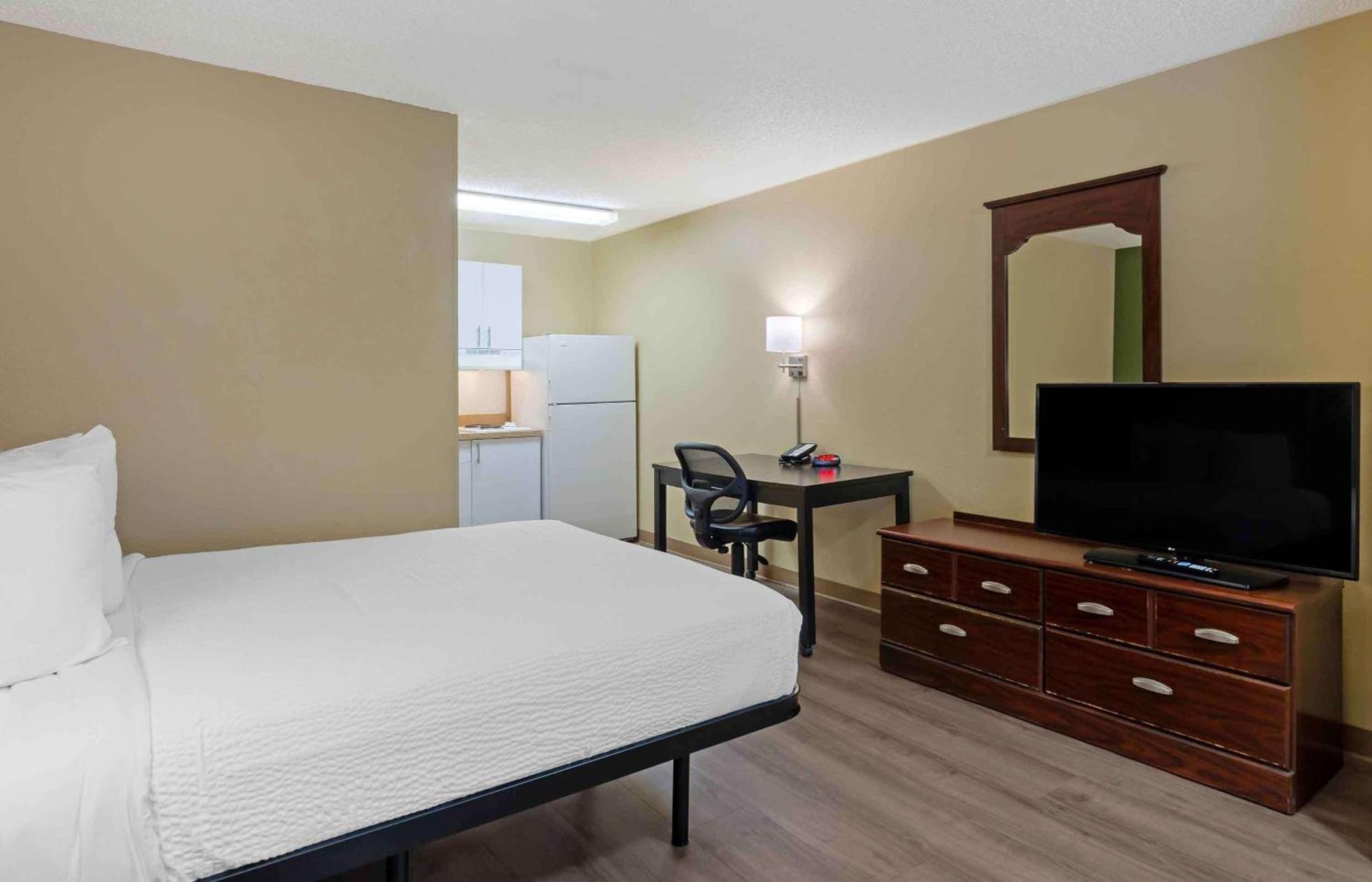 Extended Stay America Select Suites - Durham - University photo 10