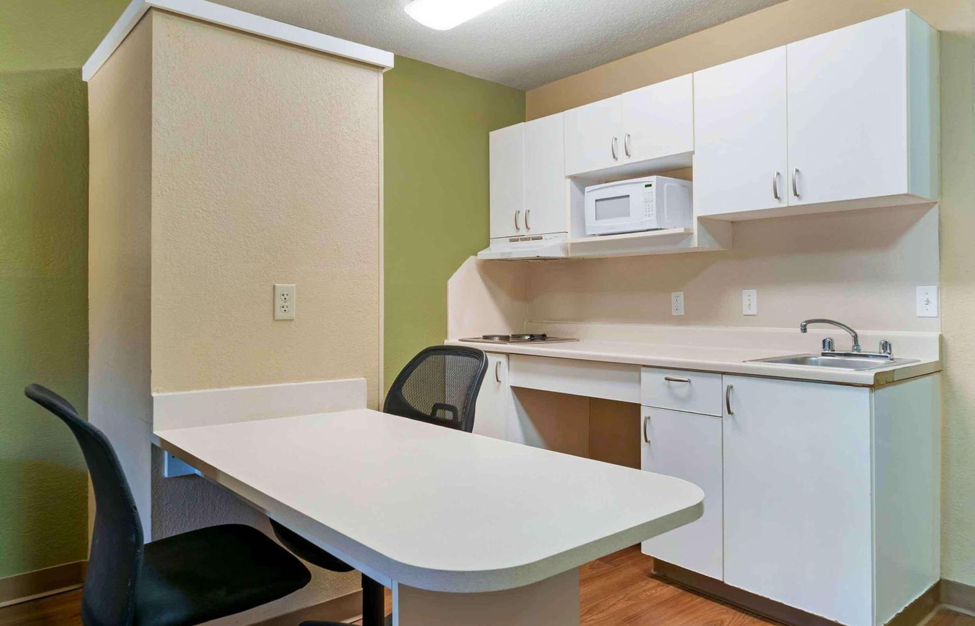 Extended Stay America Select Suites - Detroit - Novi - Haggerty Road photo 17
