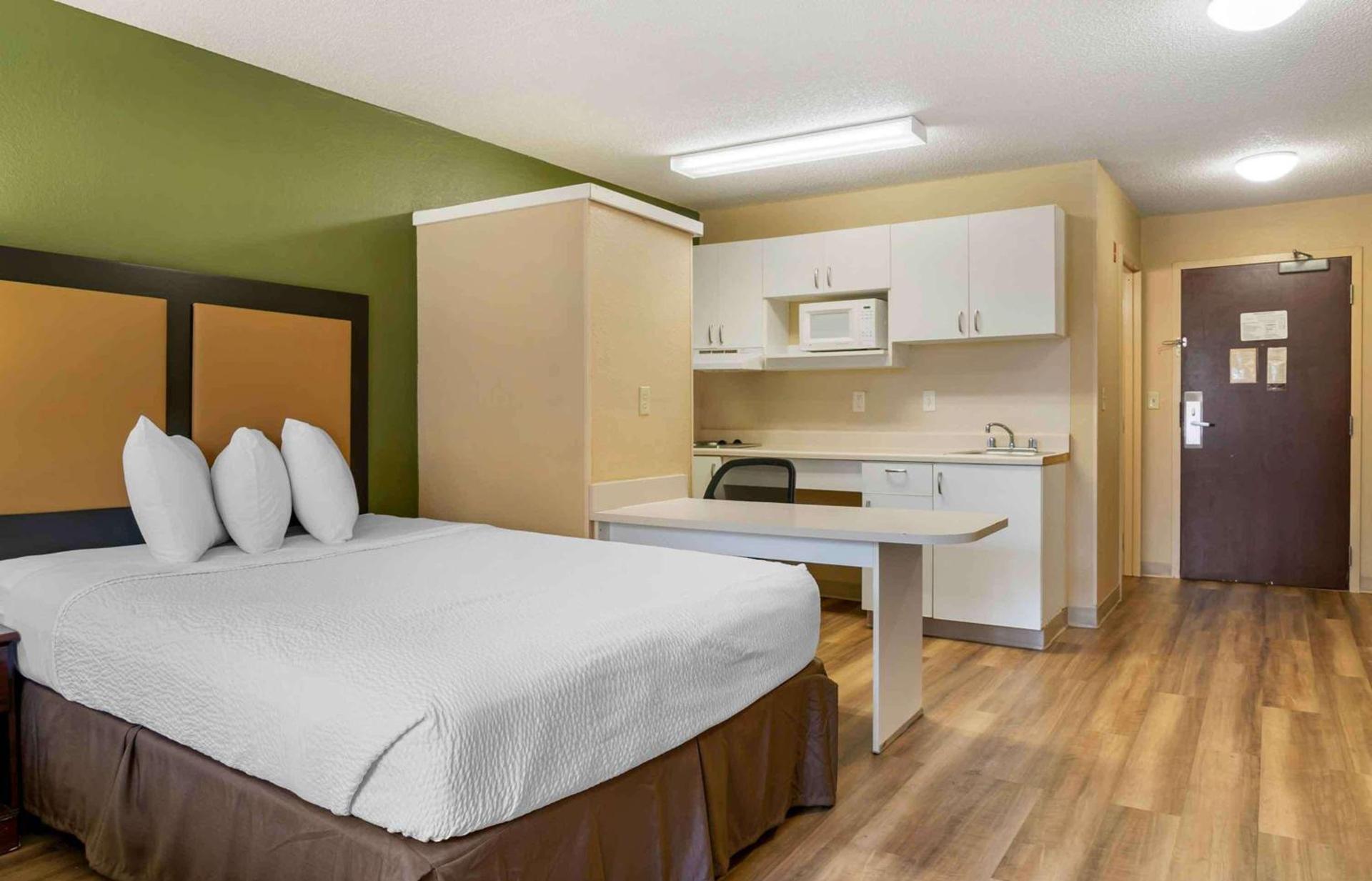 Extended Stay America Select Suites - Detroit - Novi - Haggerty Road photo 20