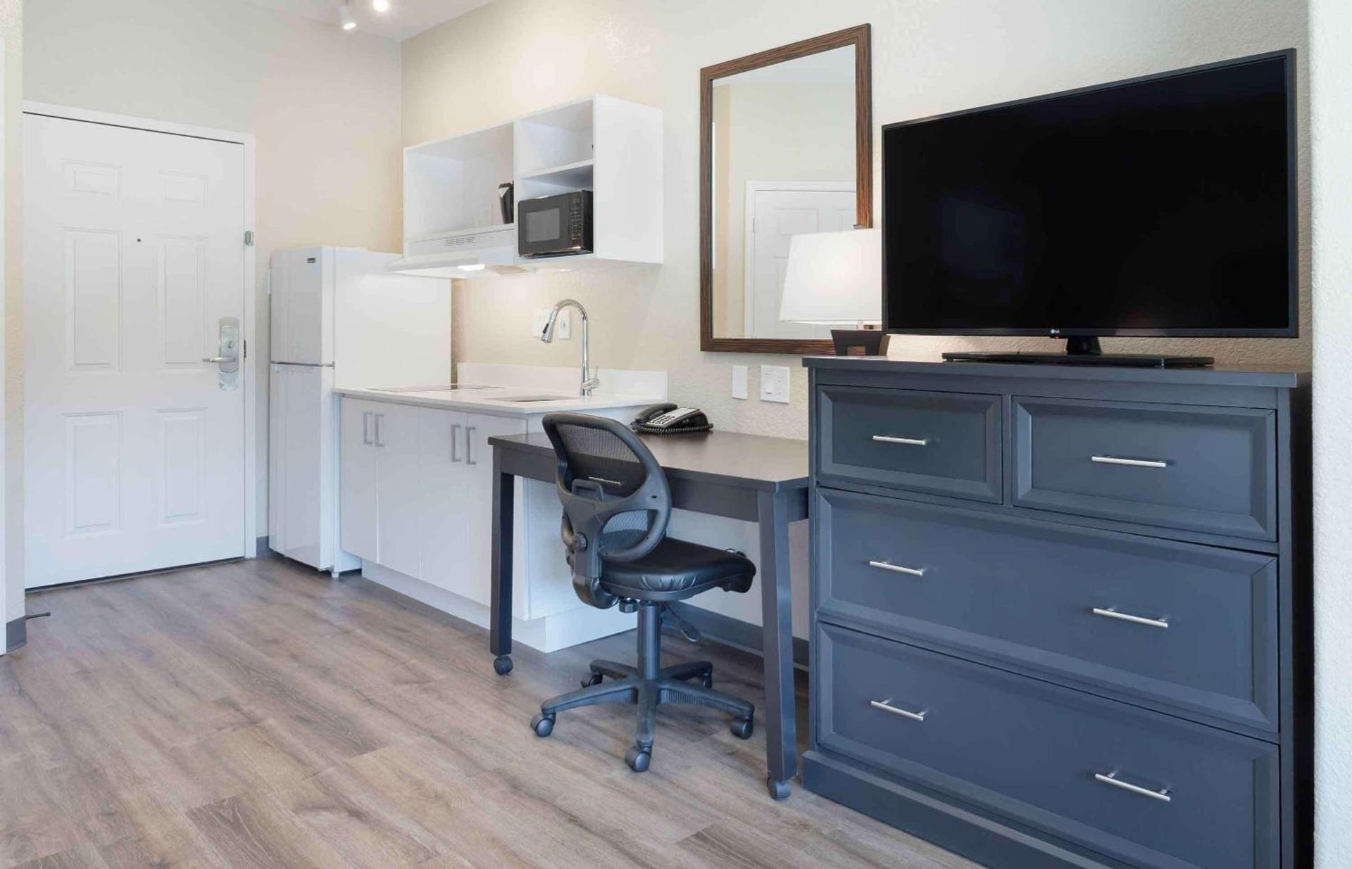 Extended Stay America Suites - Baytown photo 18