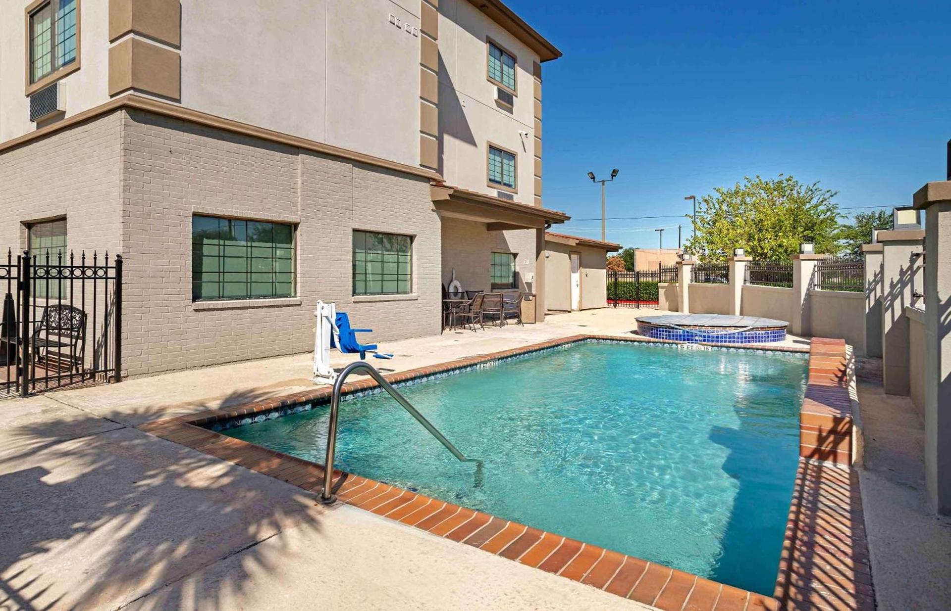 Extended Stay America Suites - Baytown photo 29