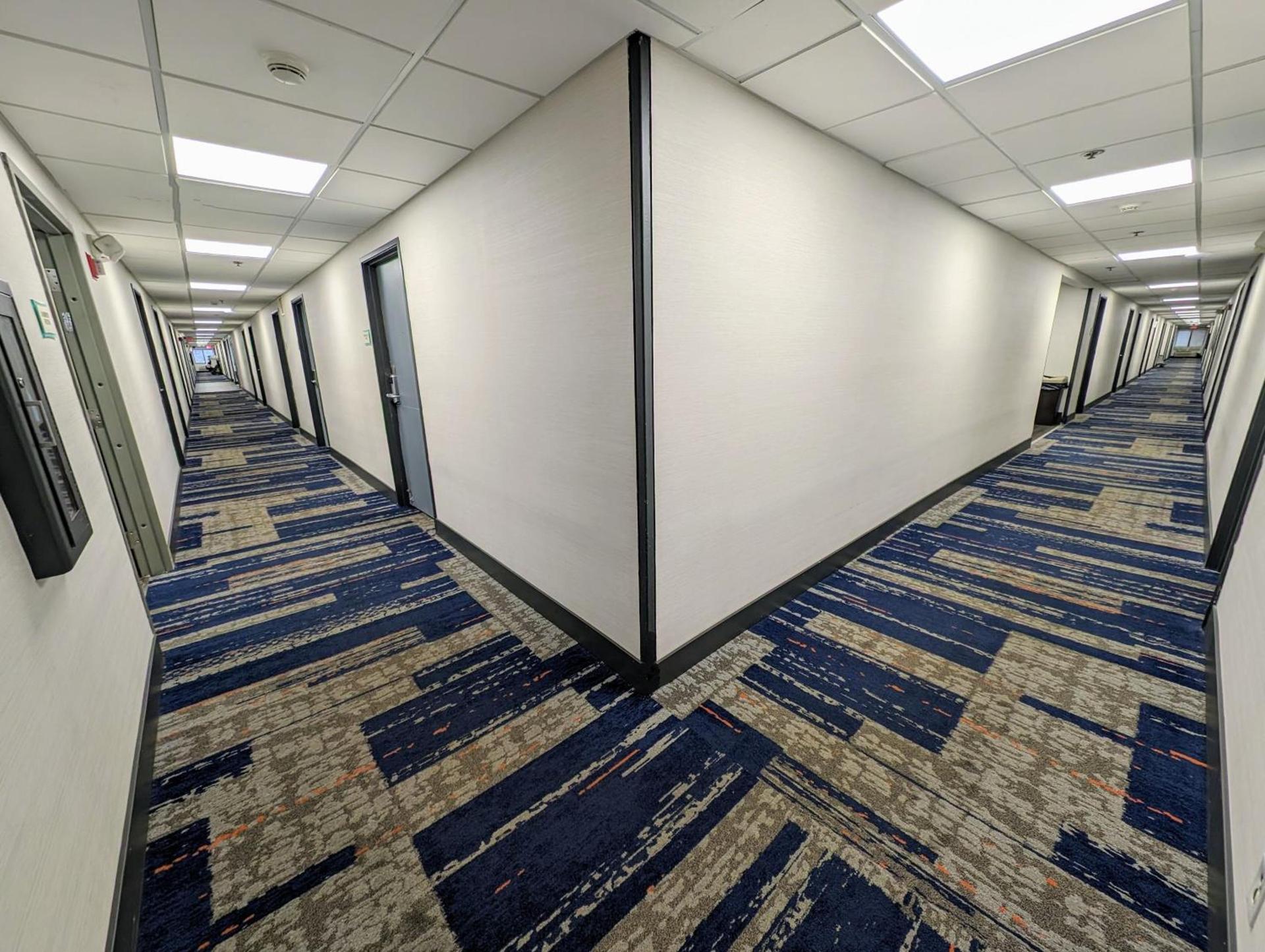 La Quinta Inn by Wyndham Chicago Willowbrook photo 9