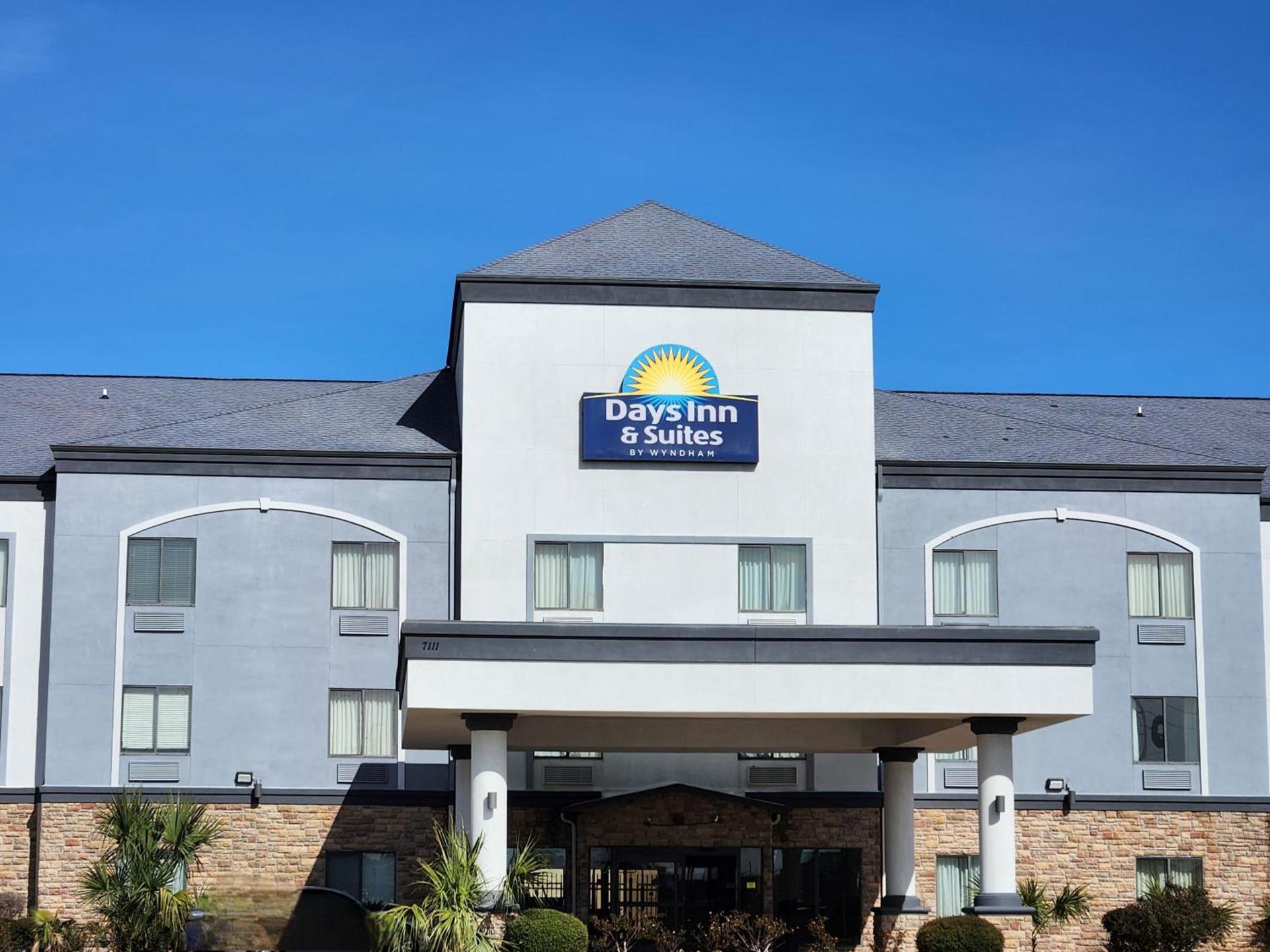 Days Inn & Suites by Wyndham Houston / West Energy Corridor photo 41
