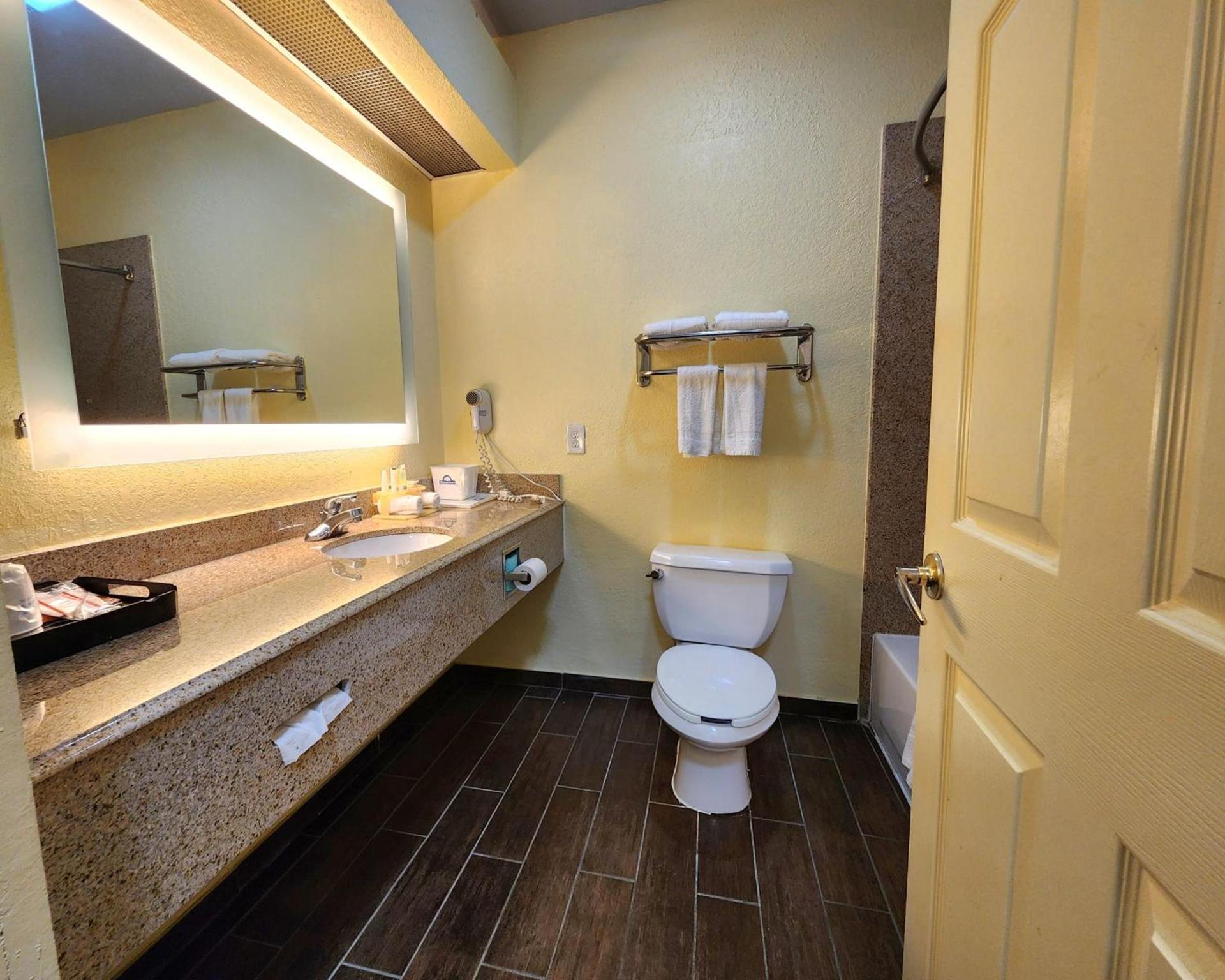 Studio 6 Suites Pasadena, TX photo 29
