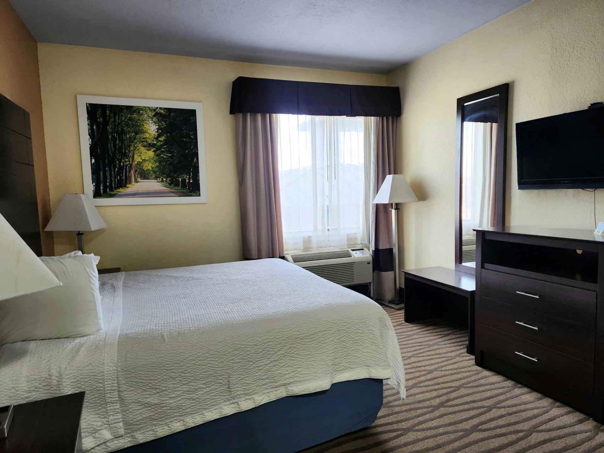 Studio 6 Suites Pasadena, TX photo 43