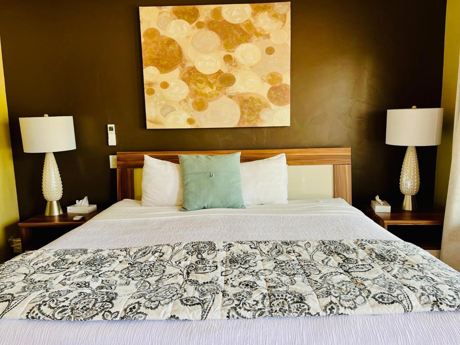 The Flagstone Boutique Inn & Suites photo 9