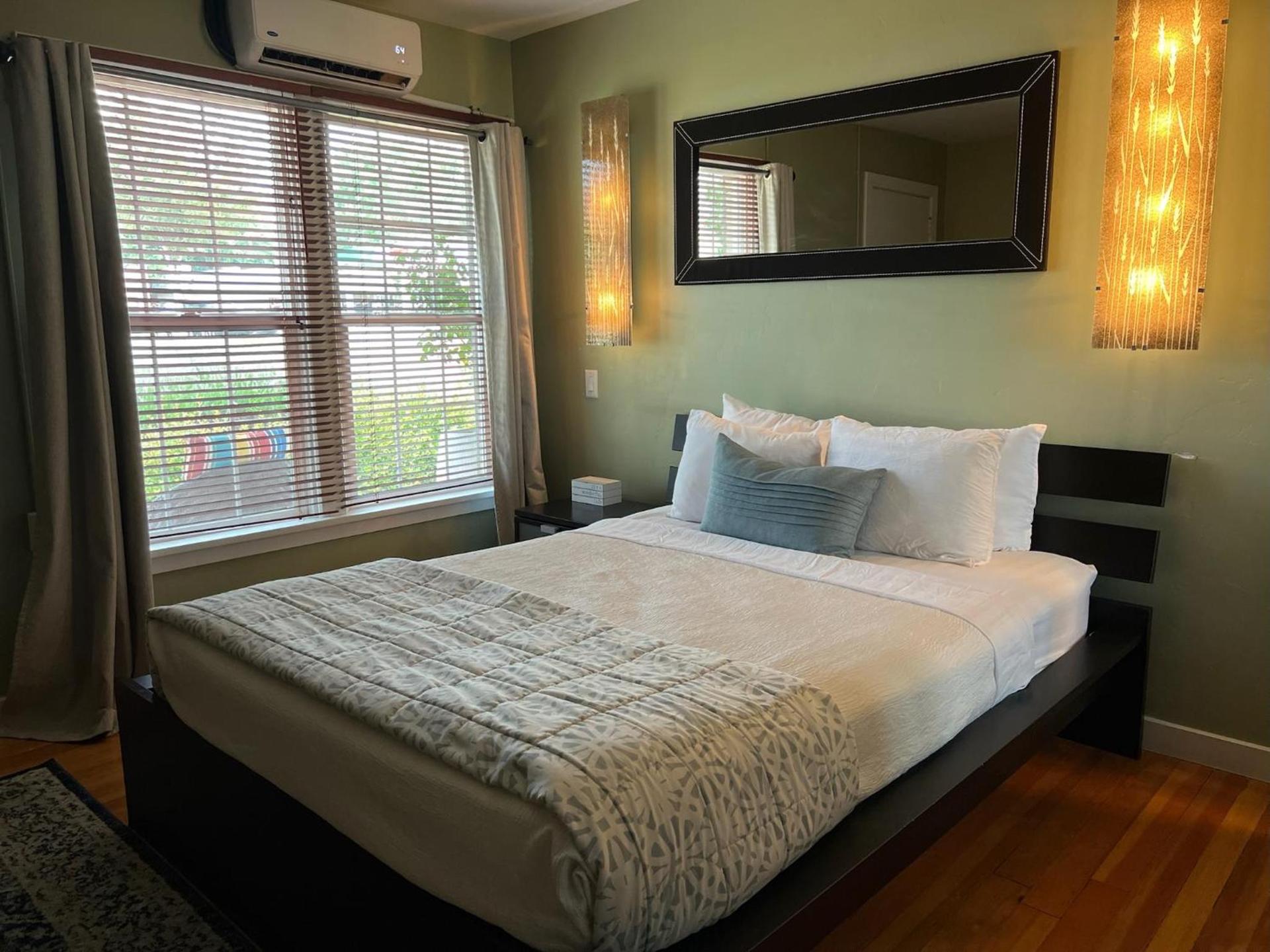 The Flagstone Boutique Inn & Suites photo 5