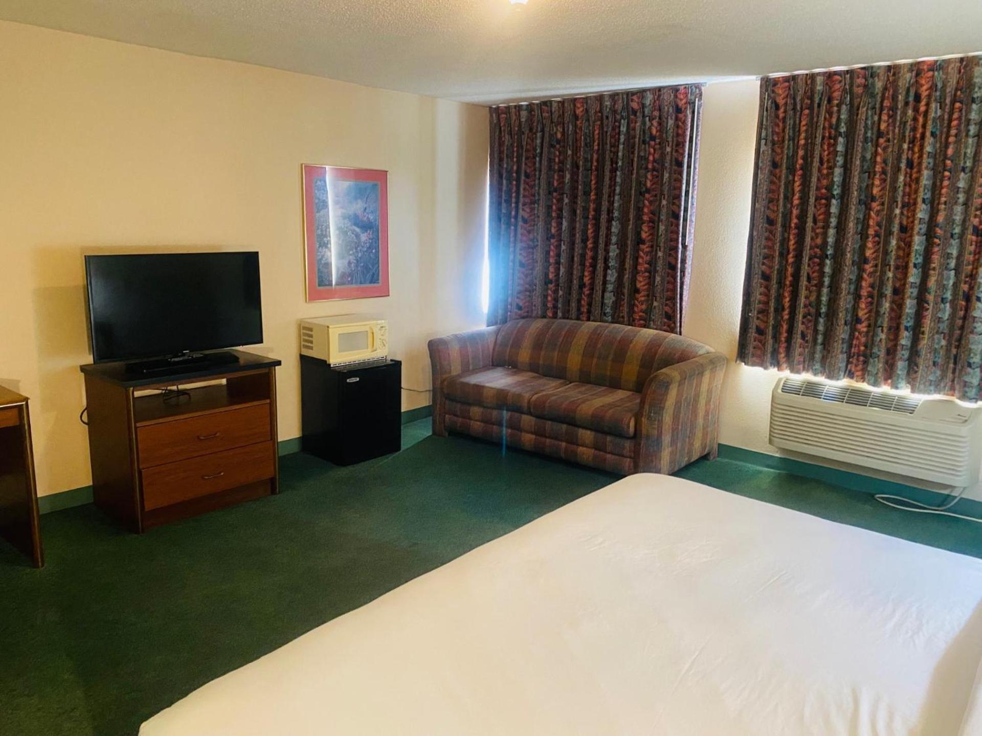Norwood Inn Statefare Grounds photo 8