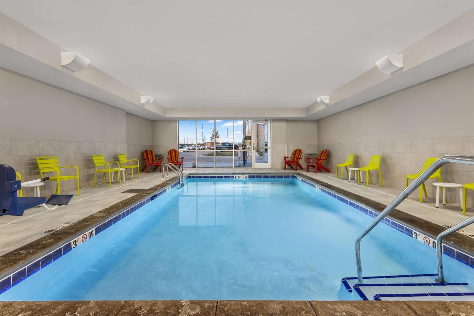Home2 Suites By Hilton Cedar Rapids Westdale photo 4