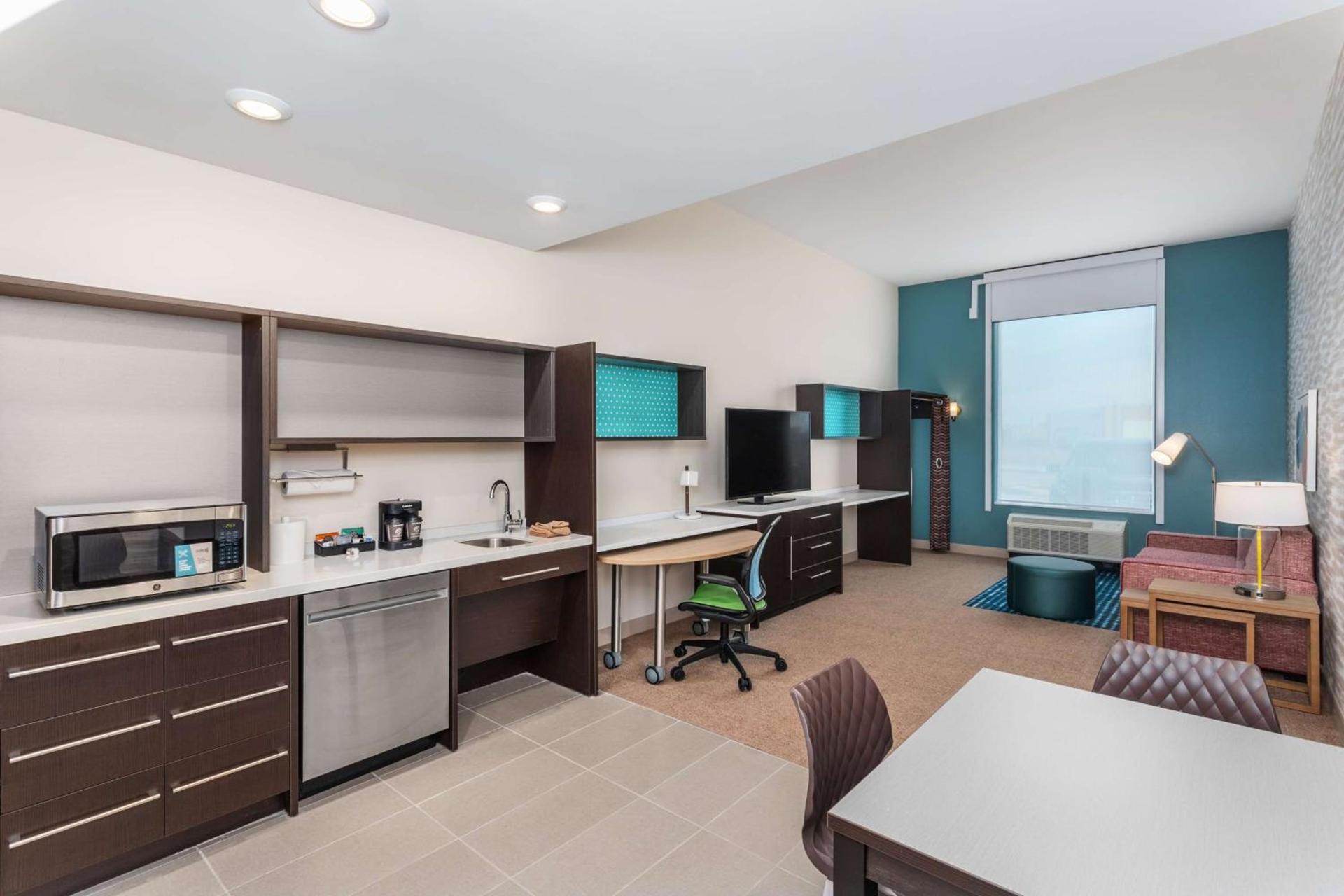 Home2 Suites By Hilton Cedar Rapids Westdale photo 13