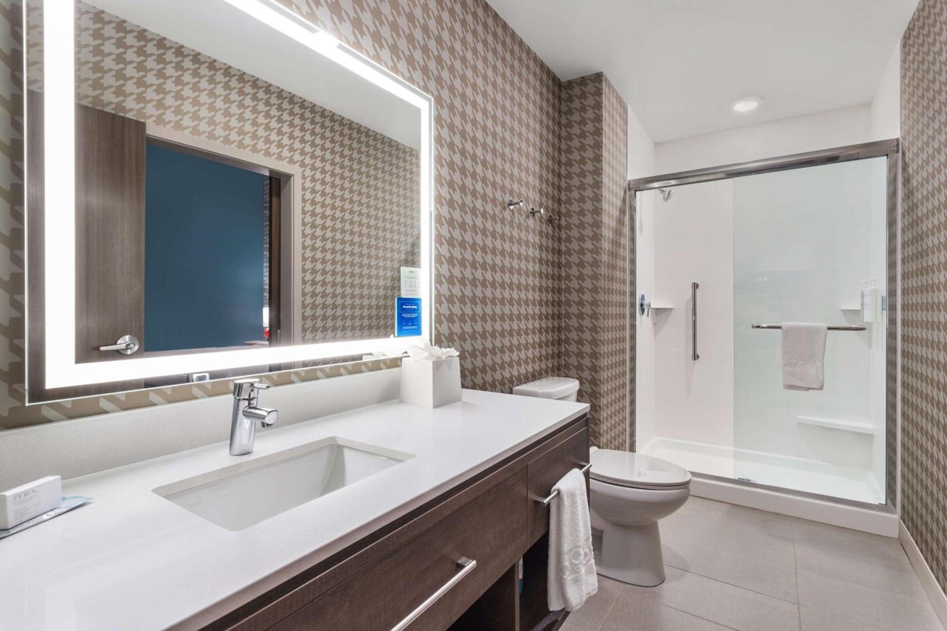 Home2 Suites By Hilton Cedar Rapids Westdale photo 17