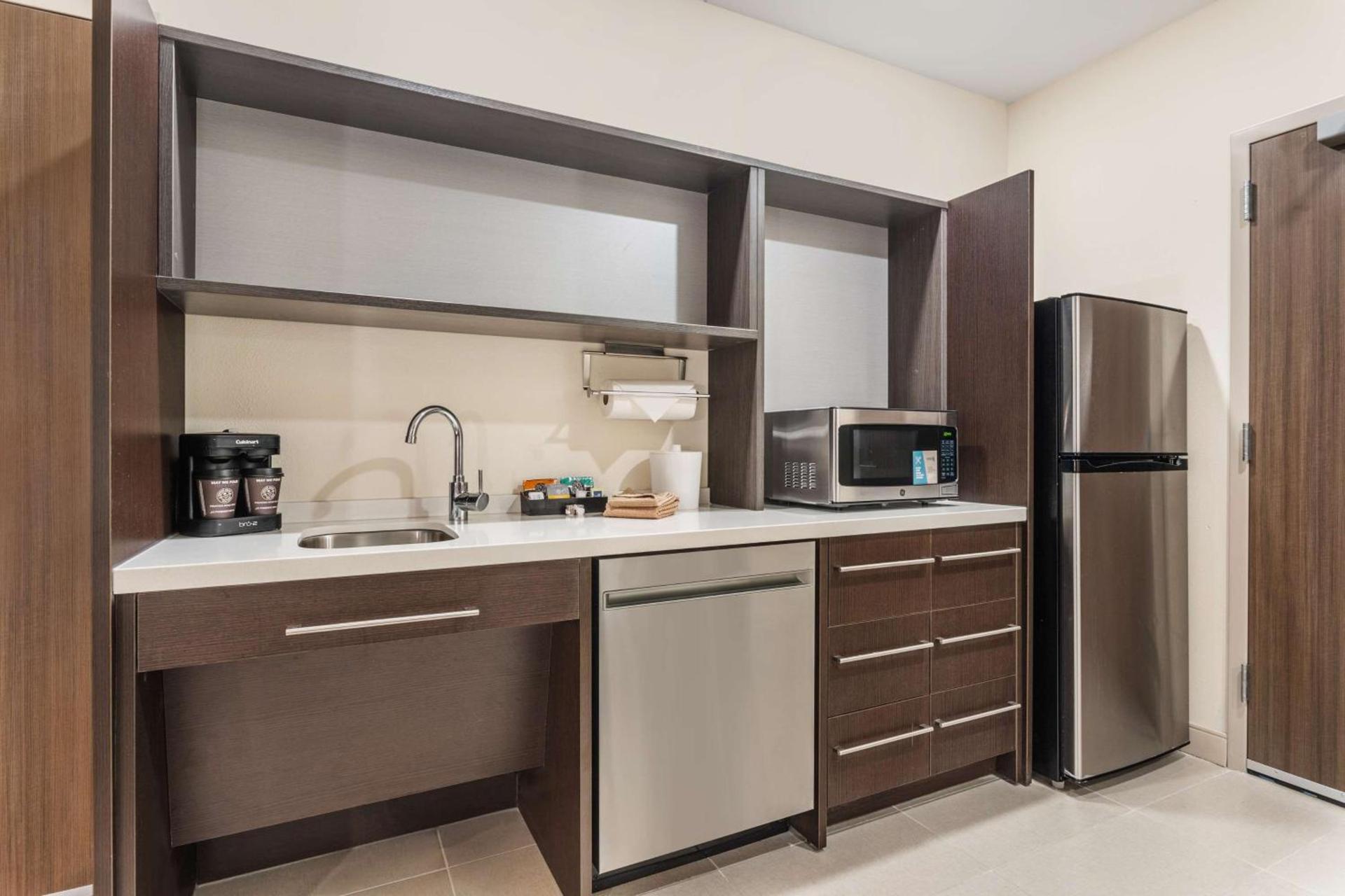 Home2 Suites By Hilton Cedar Rapids Westdale photo 29