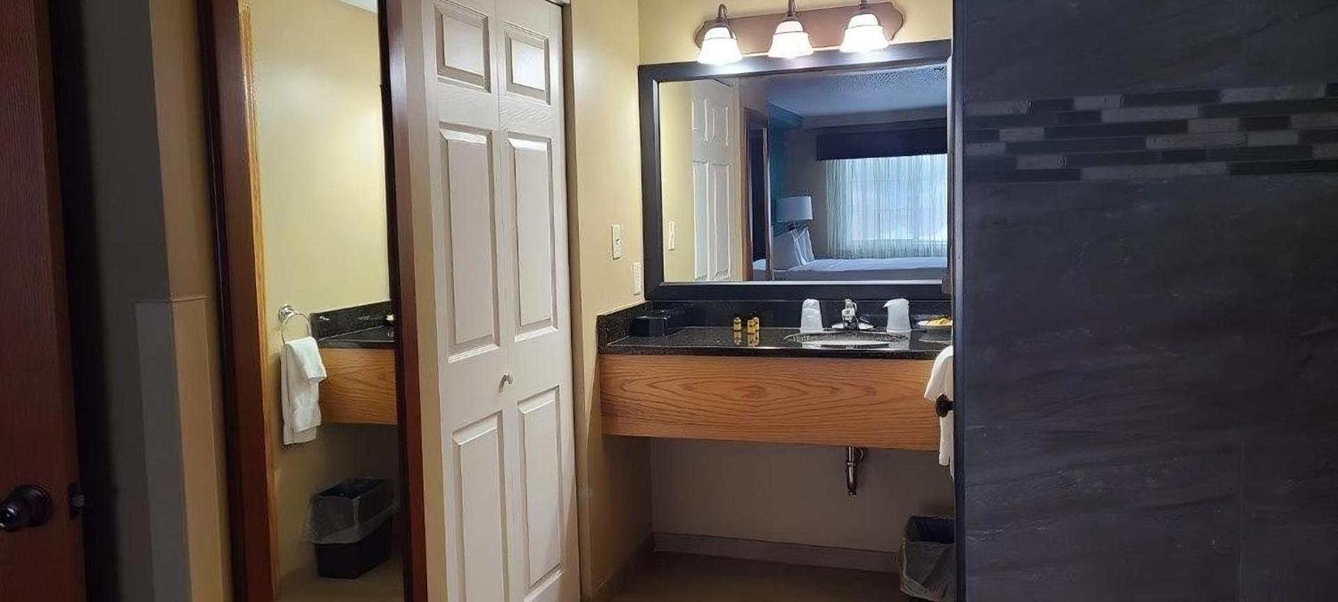 Best Western Plus Plattsburgh photo 64