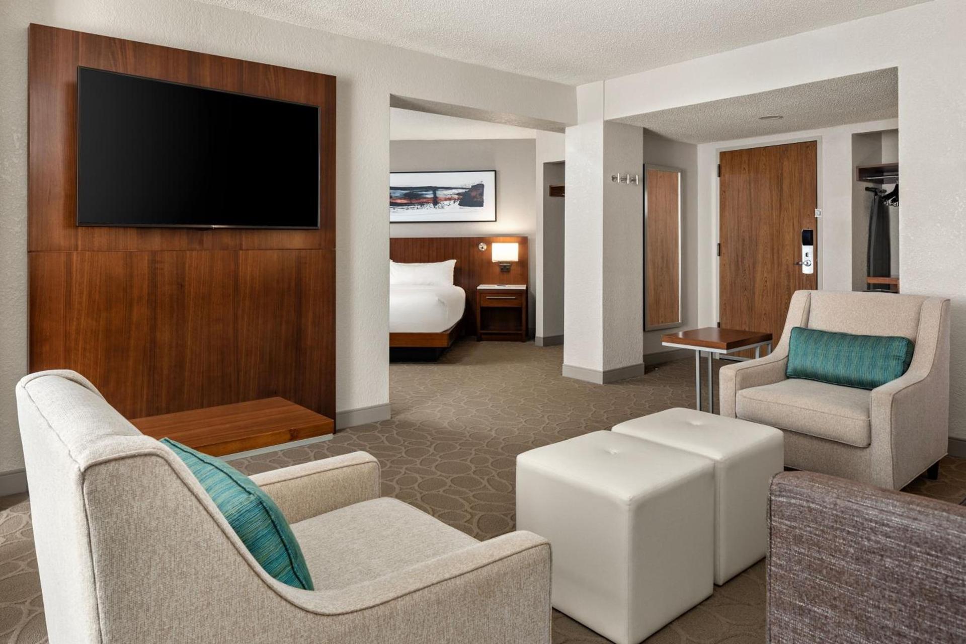 Delta Hotels by Marriott Minneapolis Northeast photo 4