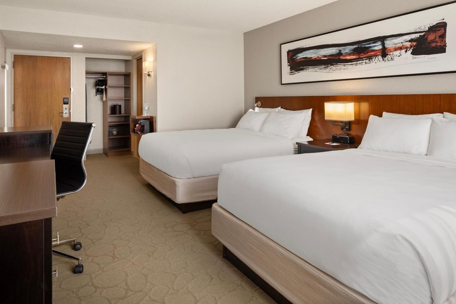 Delta Hotels by Marriott Minneapolis Northeast photo 9