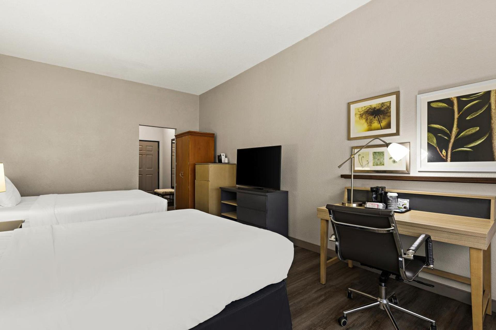 Country Inn & Suites by Radisson, Hinesville, GA photo 65